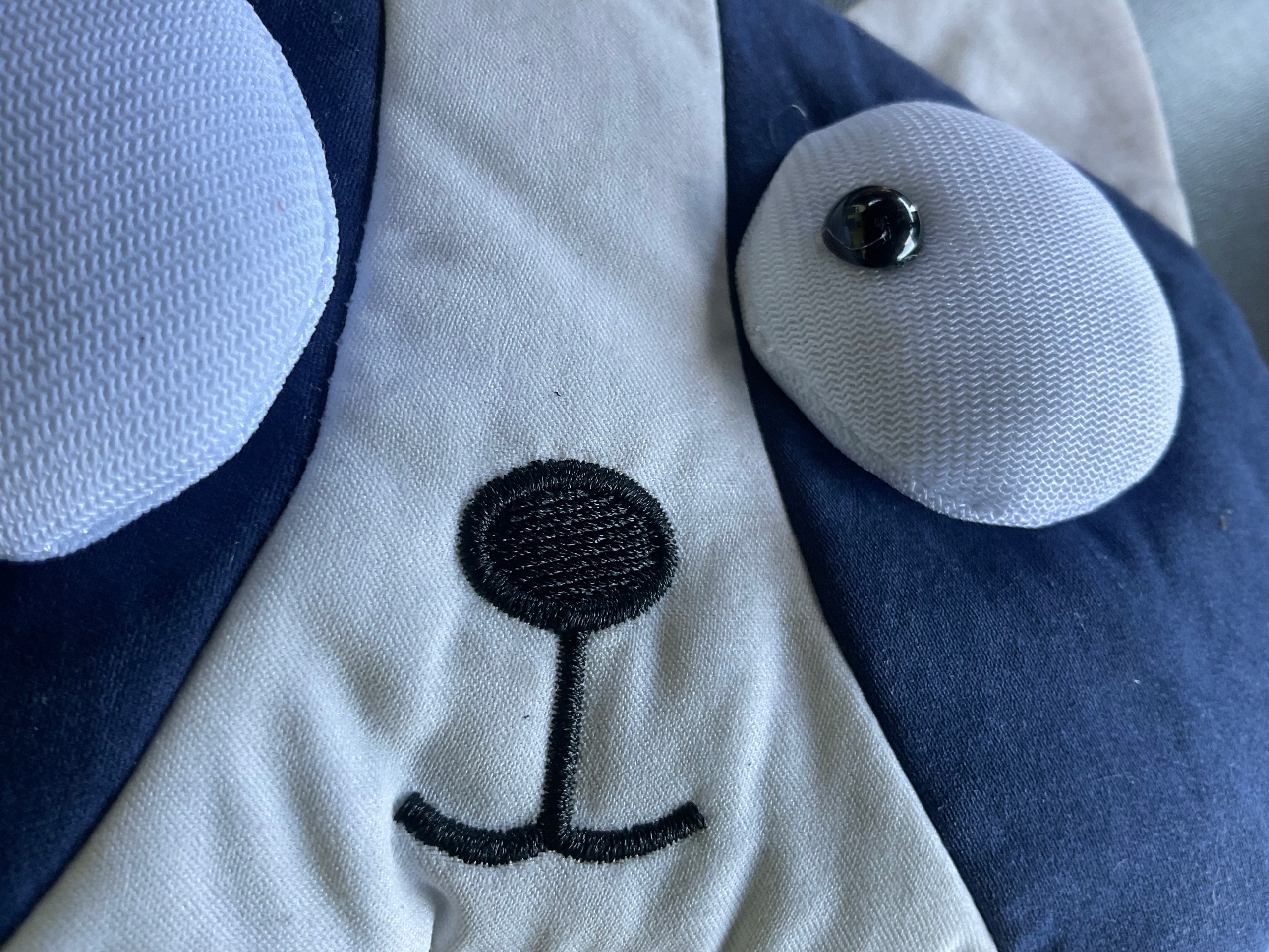 OPASKA NA OCZY MASKA DO SPANIA SNU RELAKSU kotek kot OLDMAN NA GUMCE Model na oczy