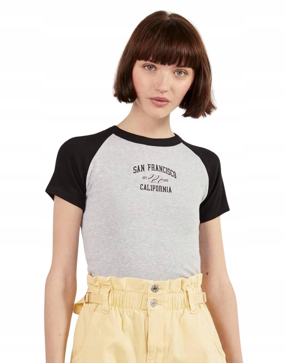 

A0632 BERSHKA__ML6 Krótki T-shirt Kontrast__m