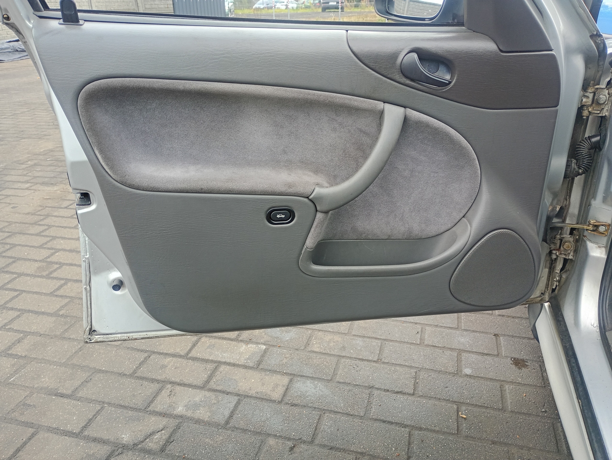 upholstery left side left front front Saab 93 9-3 98-02