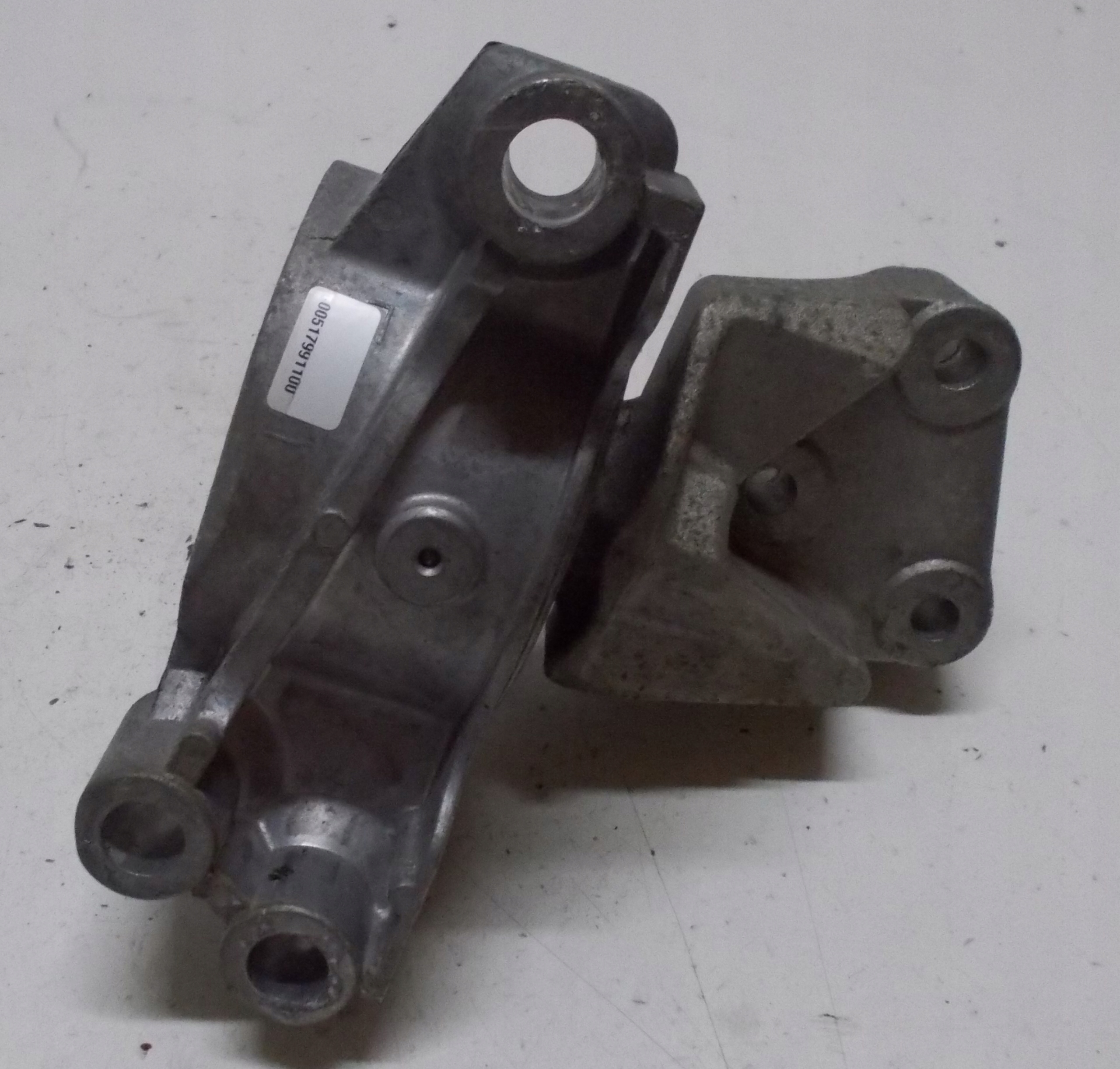 FIAT DOBLO 1.3 M-JET 16R engine mount