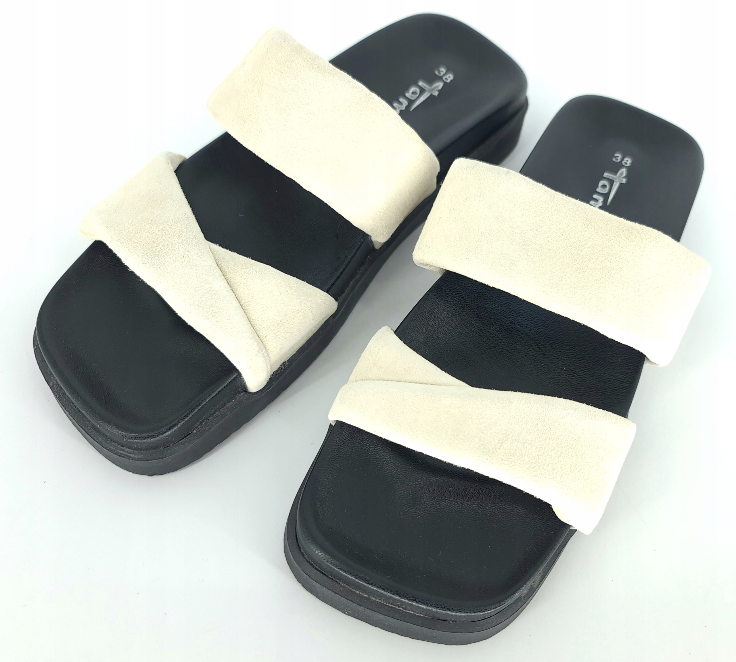 Nazouváky Tamaris 38 na platformě