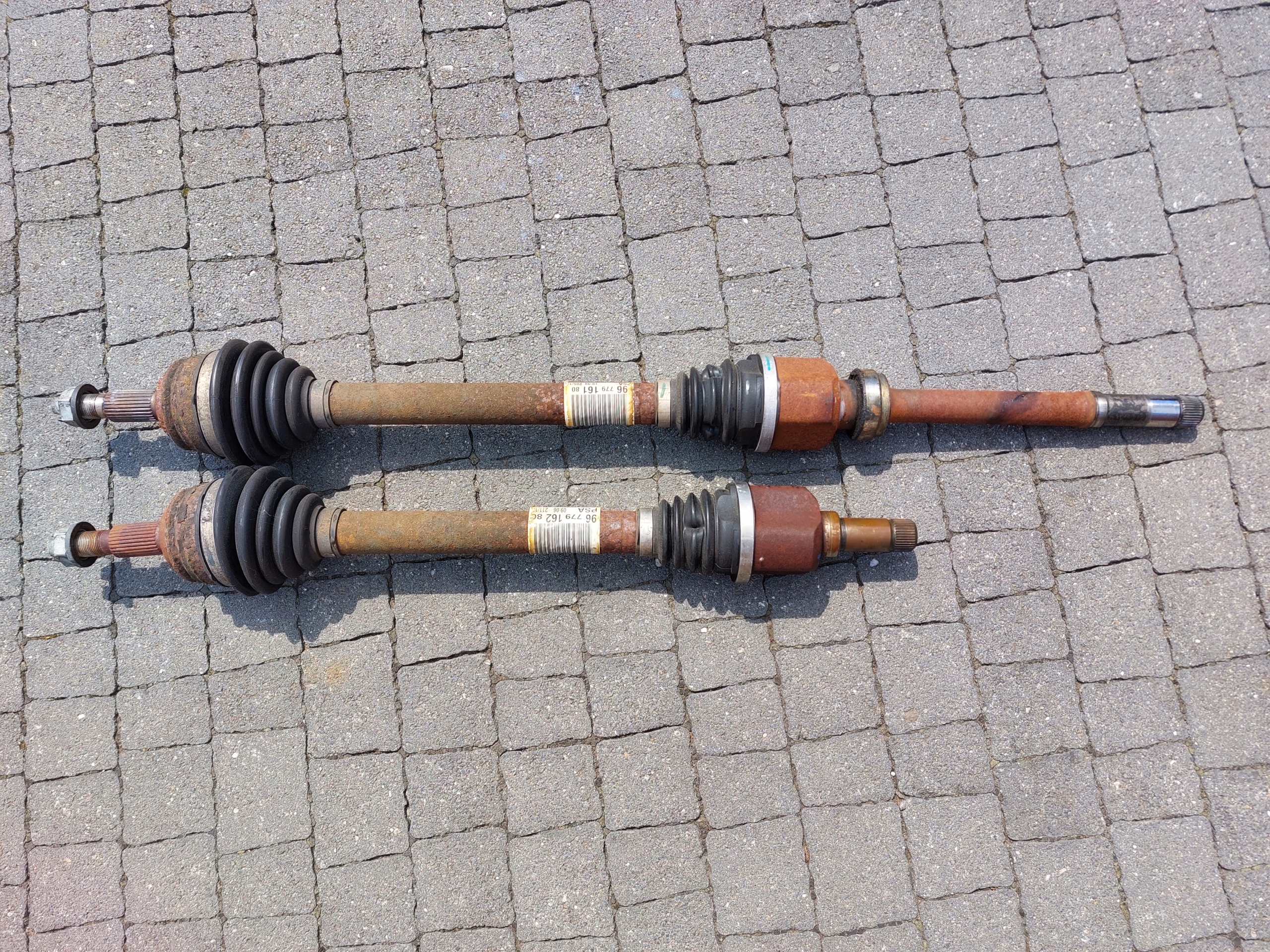 9677916280 9677916180 - CITROEN C4 PICASSO II 1.6 E HDI полуось правый левый