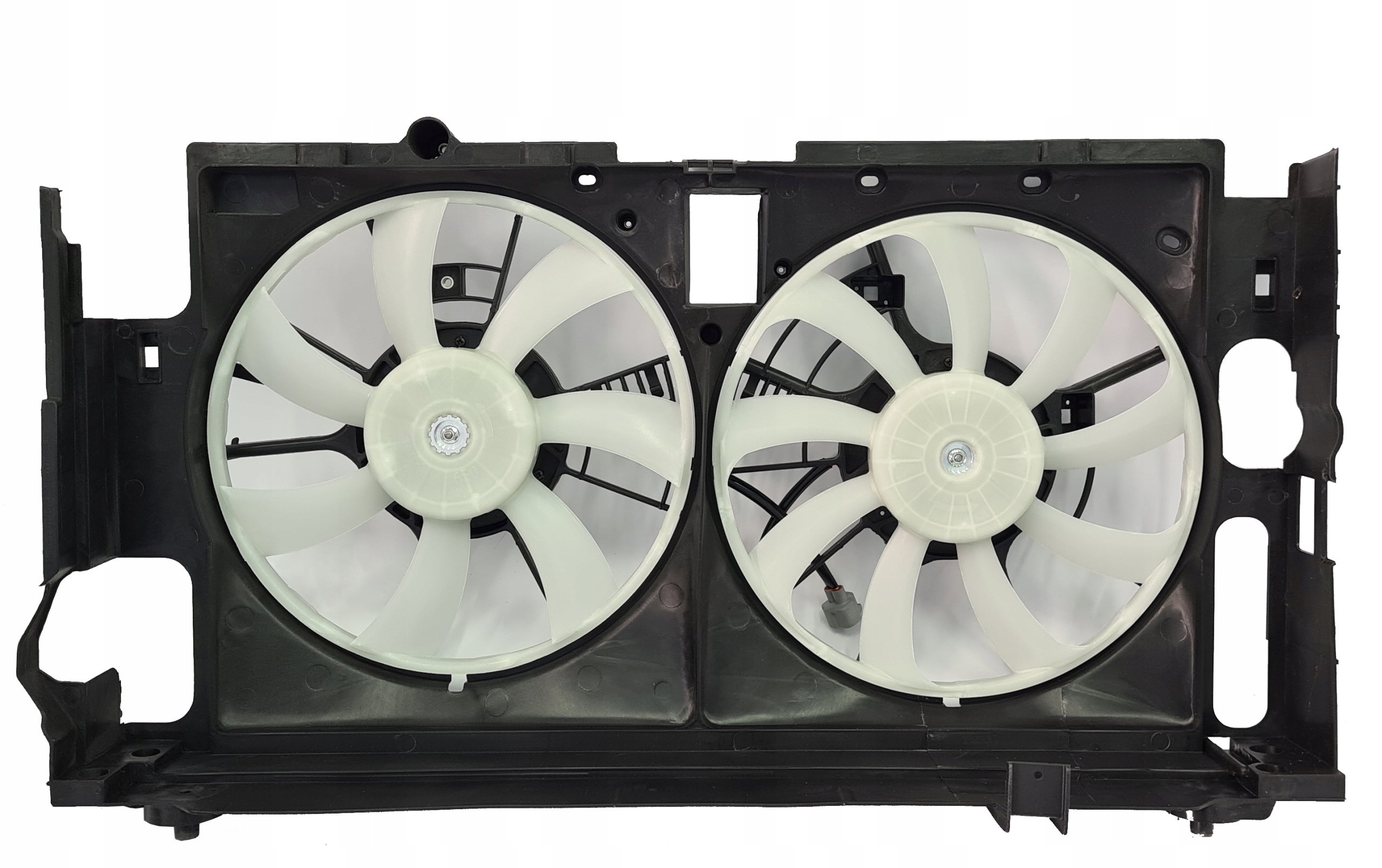 Wentylator TOYOTA AURIS E18 15- 1.2 167120Y010 Producent części AHE