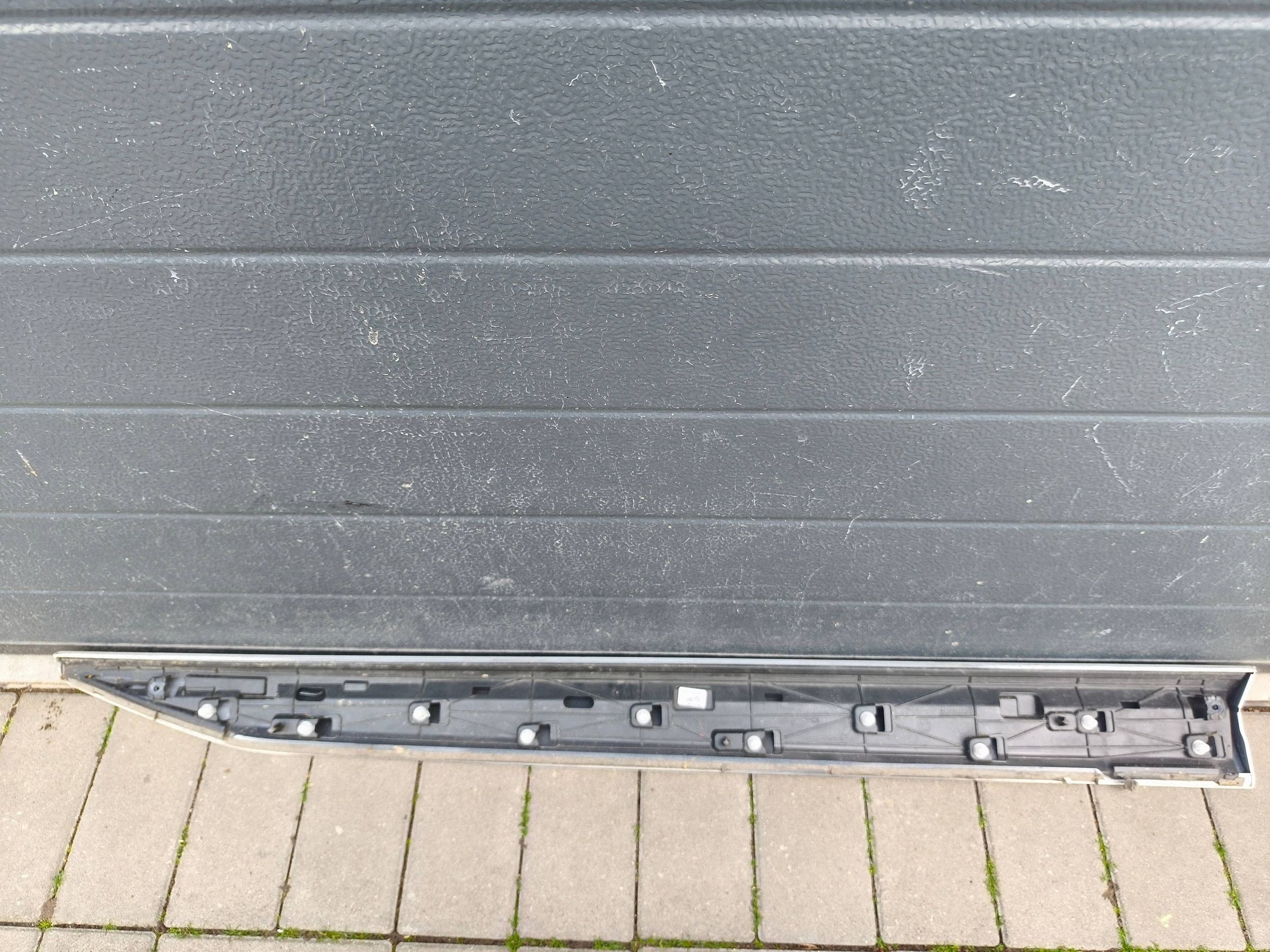 Skoda Superb 3 III Sportline moulding door left front front