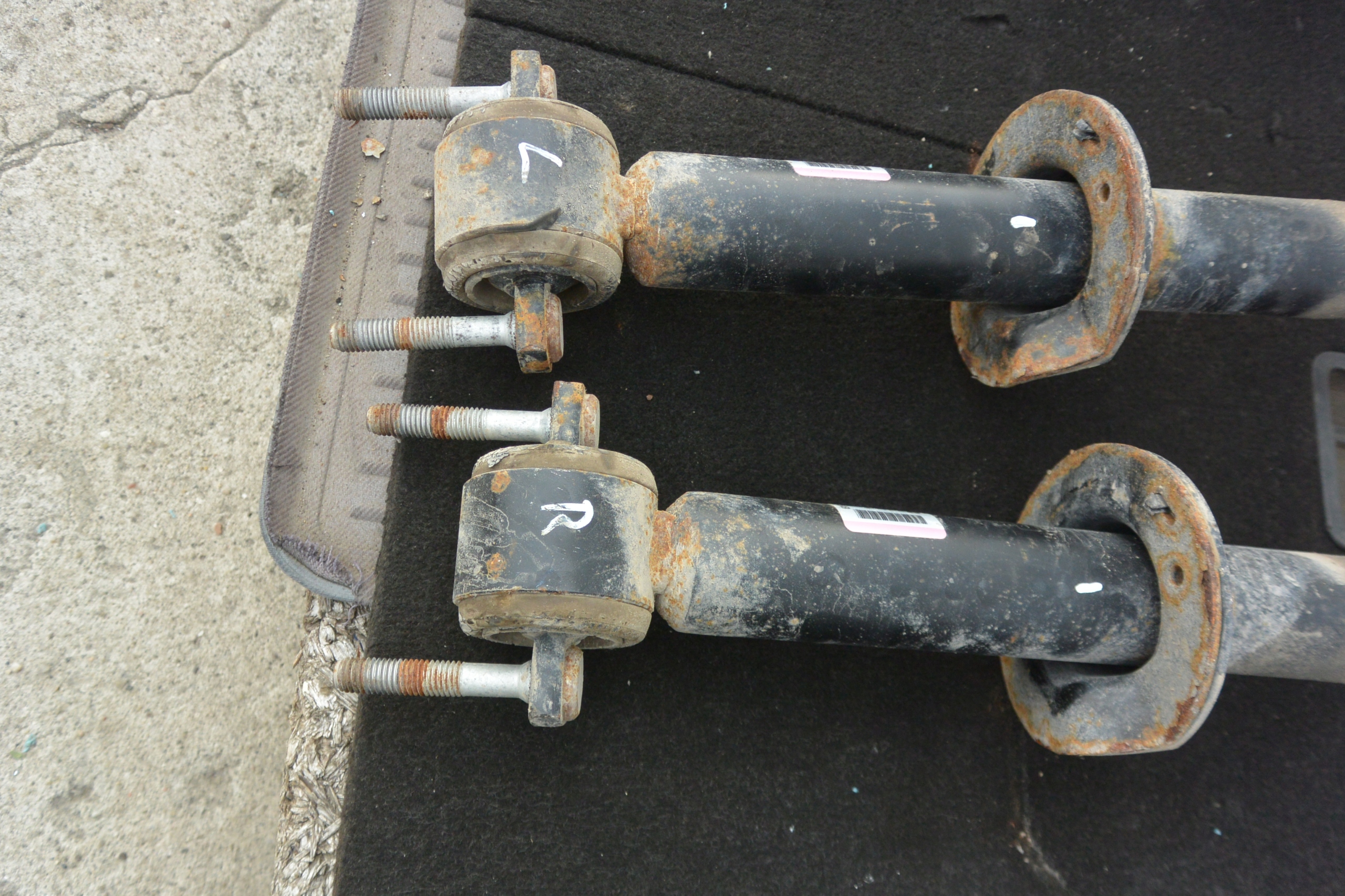 FORD F150 15-20 shock absorber front left right