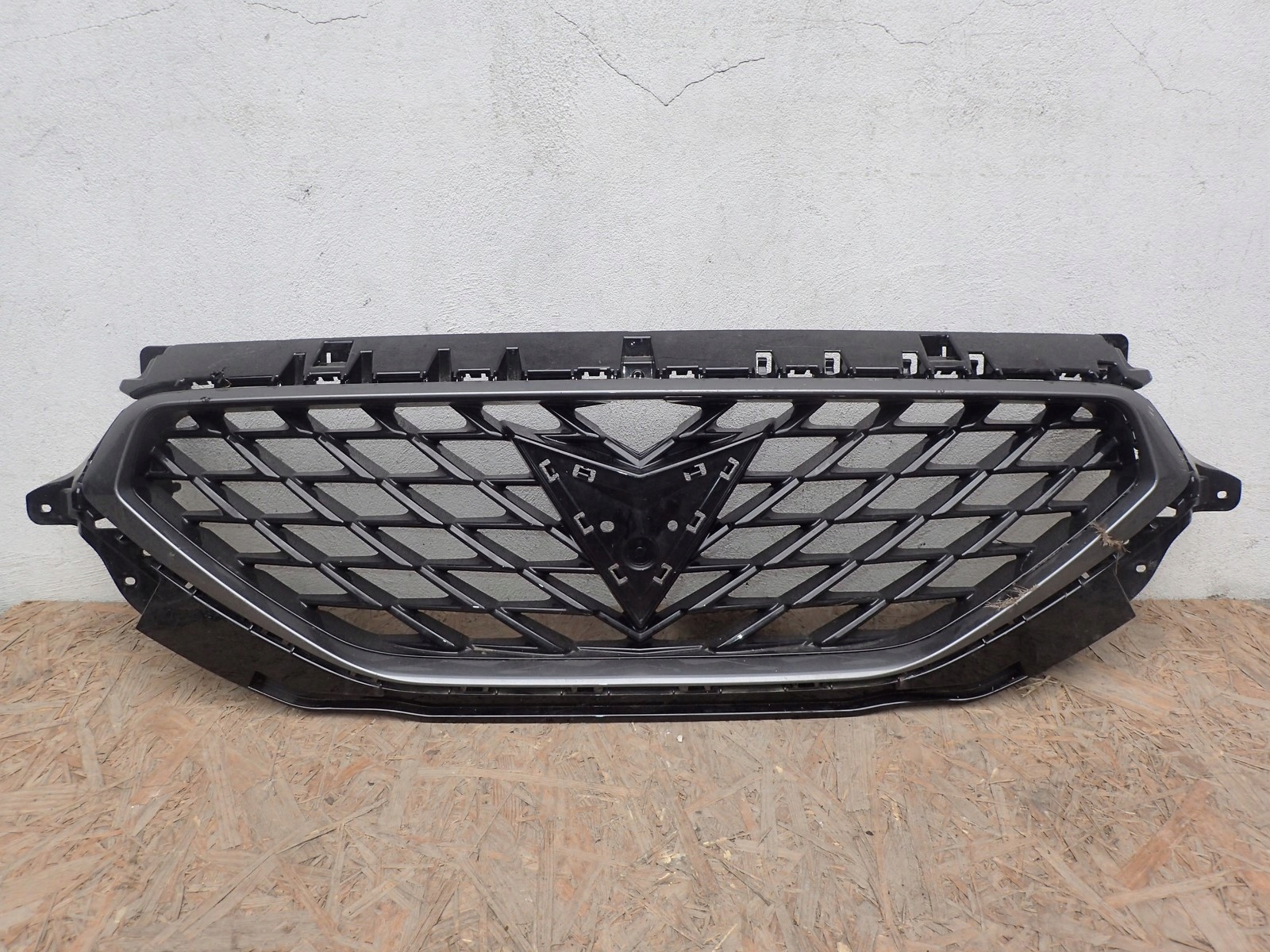 GRILL CUPRA FORMENTOR 5FF KM7 2020