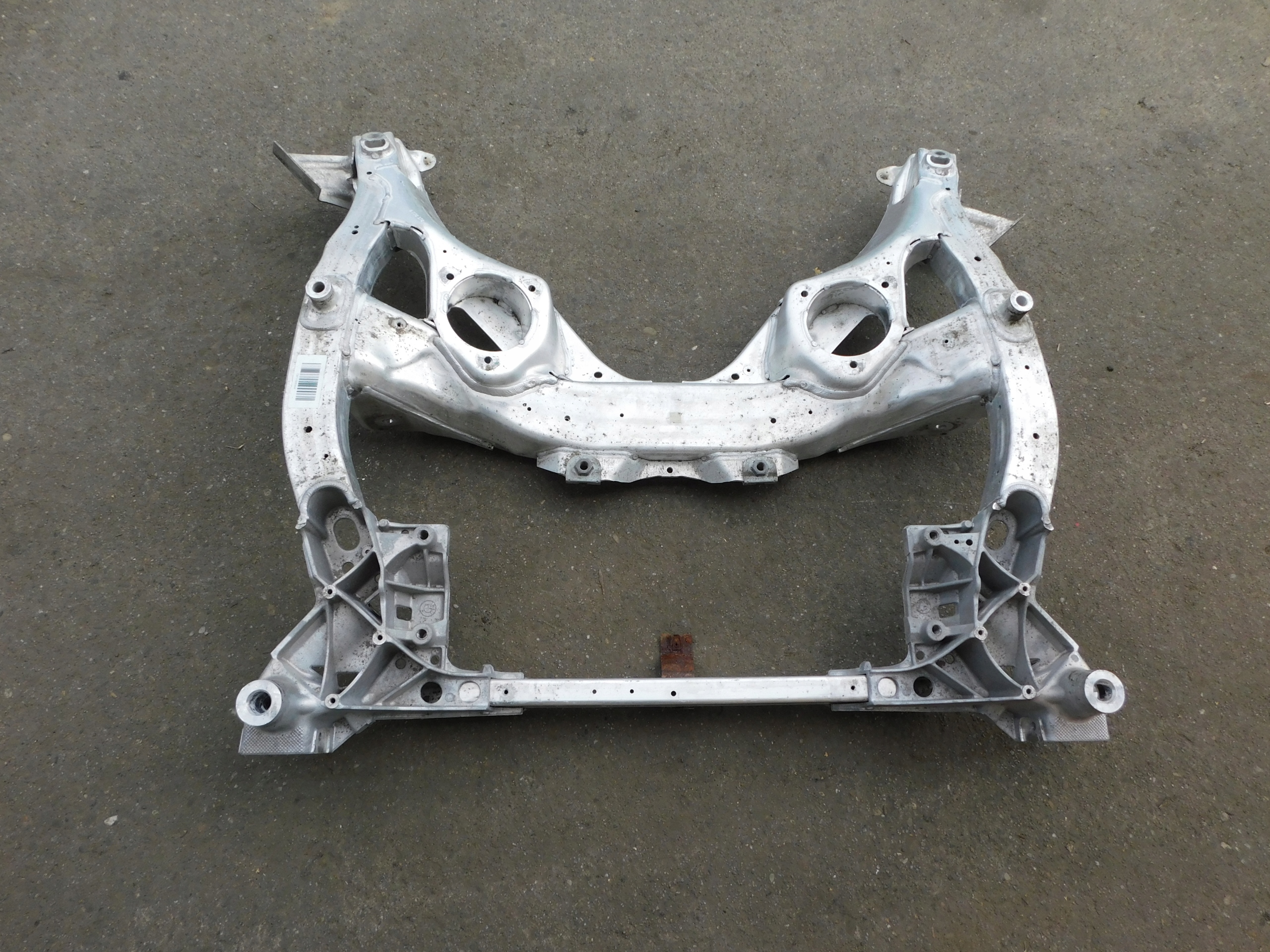 BMW F10 2.0 axle beam subframe front 560498438