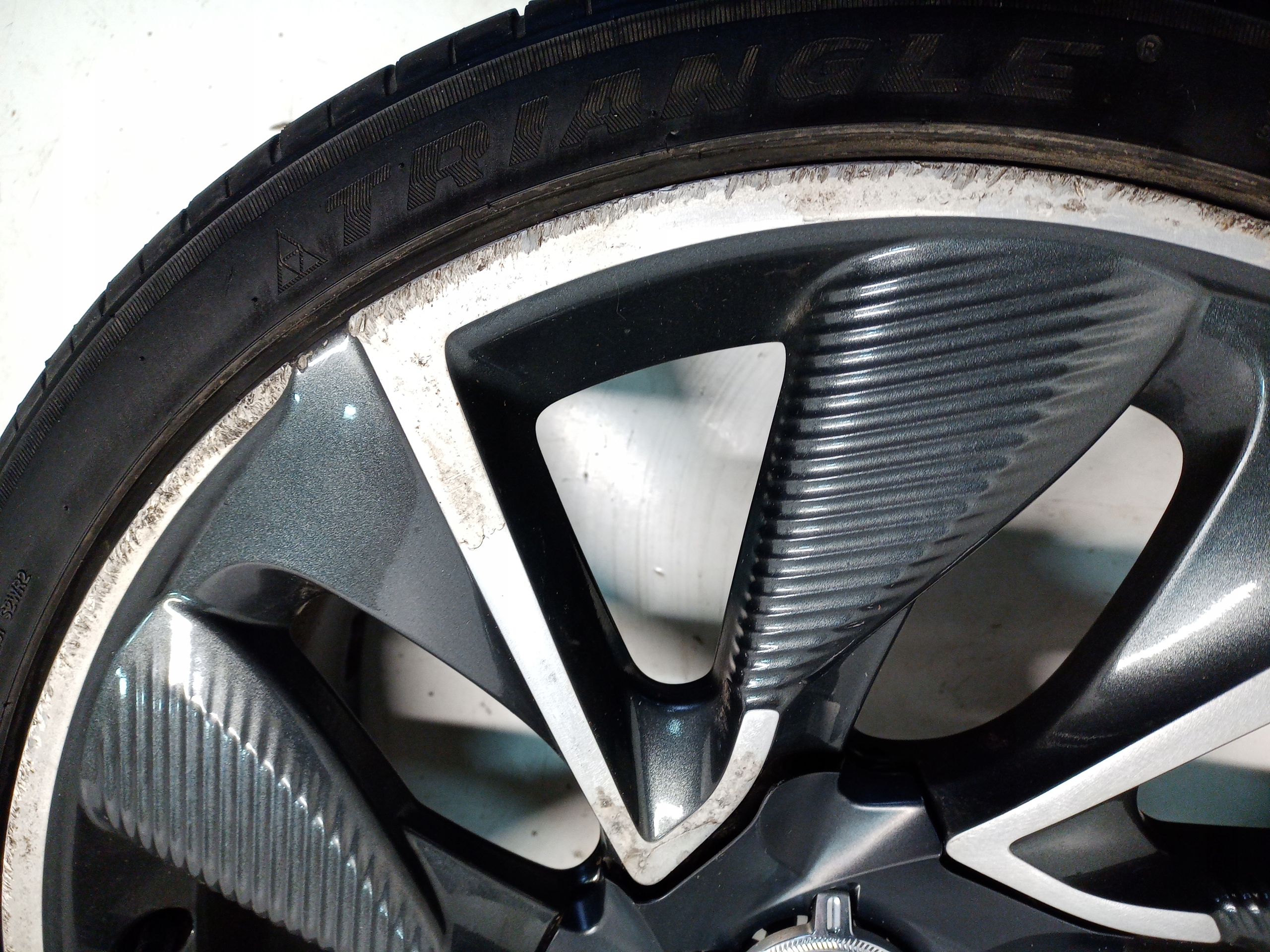 KOŁA FELGI ALUMINIOWE 19 CITROEN C4 II B7 DS4 DS5 Rodzaj felg Aluminiowe