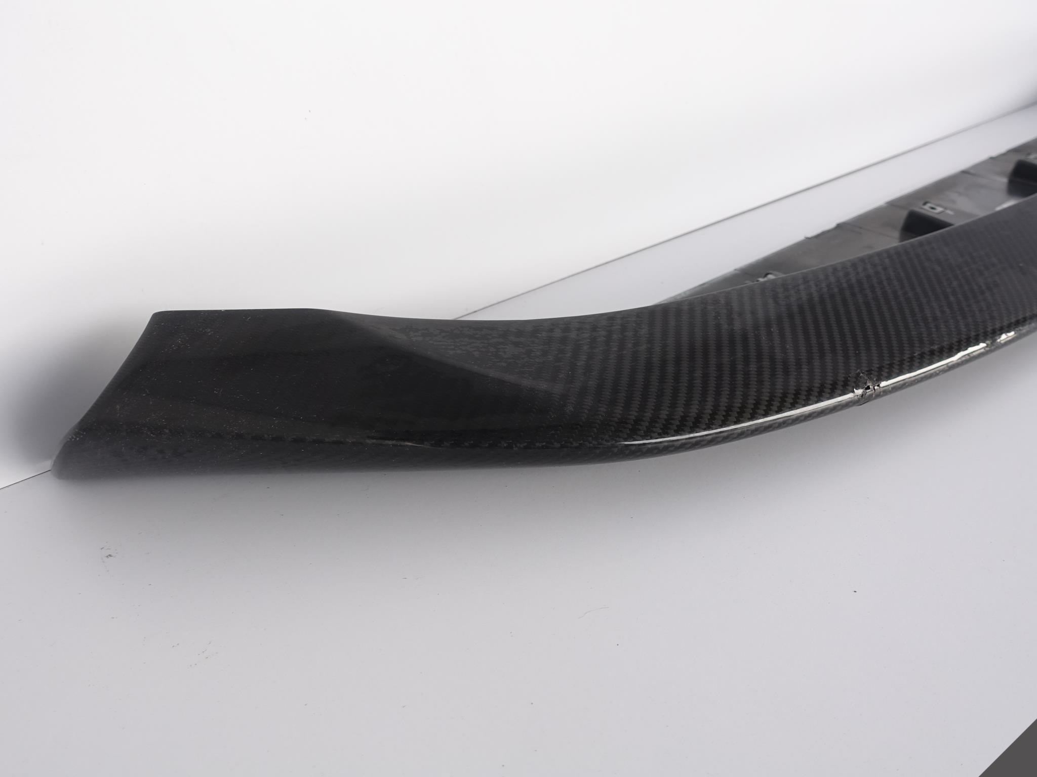 MASERATI LEVANTE TROFEO GTS LIFT CARBON SPOILER