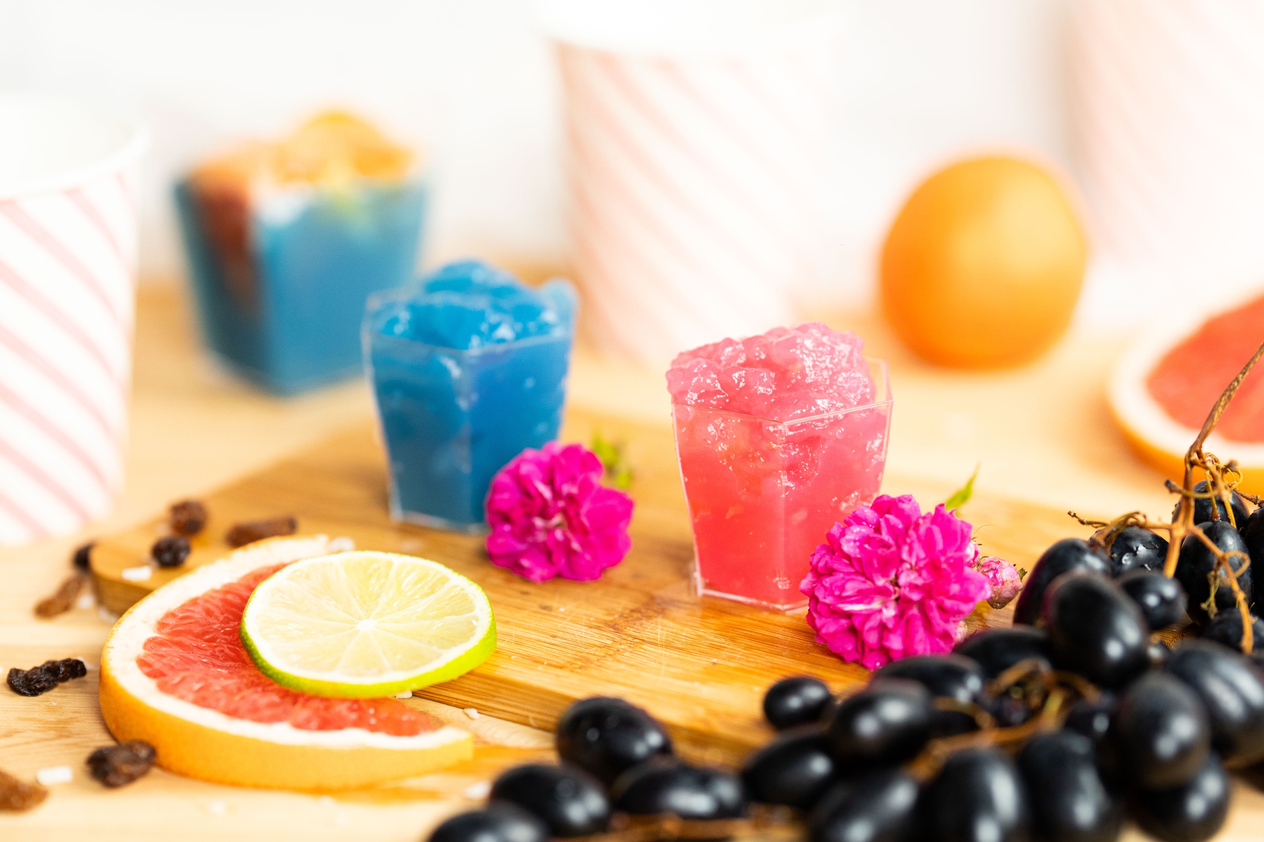 POJEMNIK PIRAMIDA NA PRZEKĄSKI PUCHARKI DO DESERÓW Rodzaj pojemniki