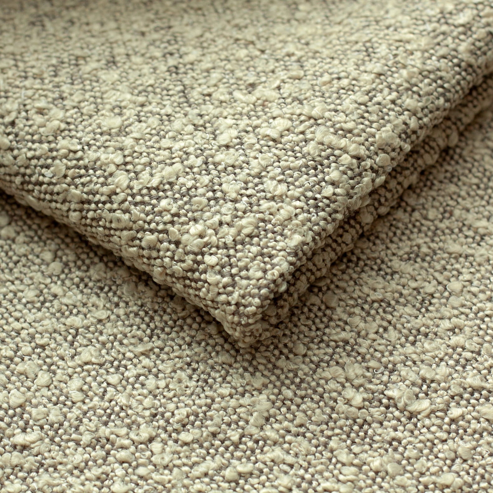 Potahová látka na nábytek nejsilnější bukla Pecora champagne (bouclé 1m