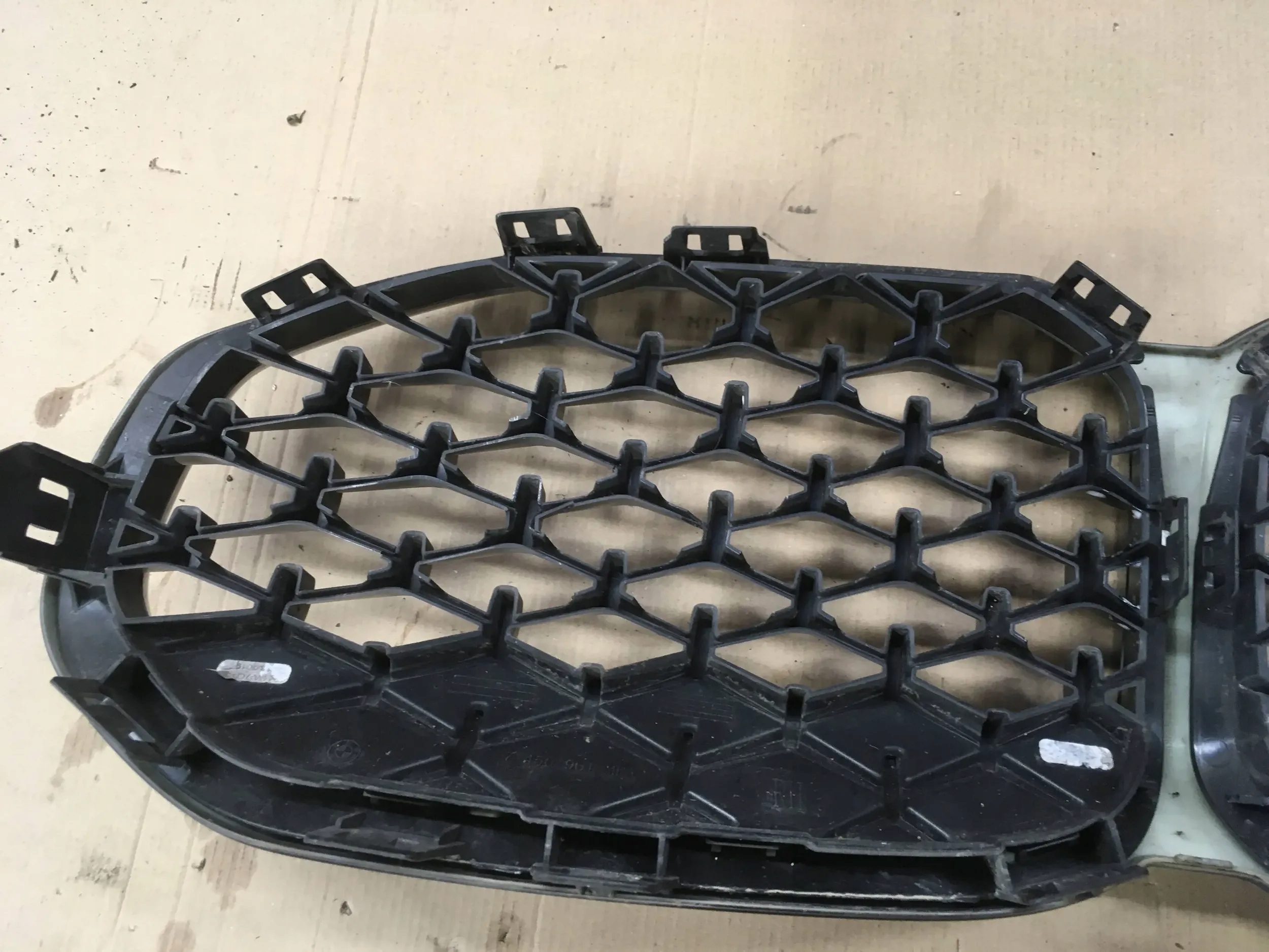 BMW 1 F40 Kühlergrill FRONTGRILL Kühlergitter 7450961 - Thumbnail 12