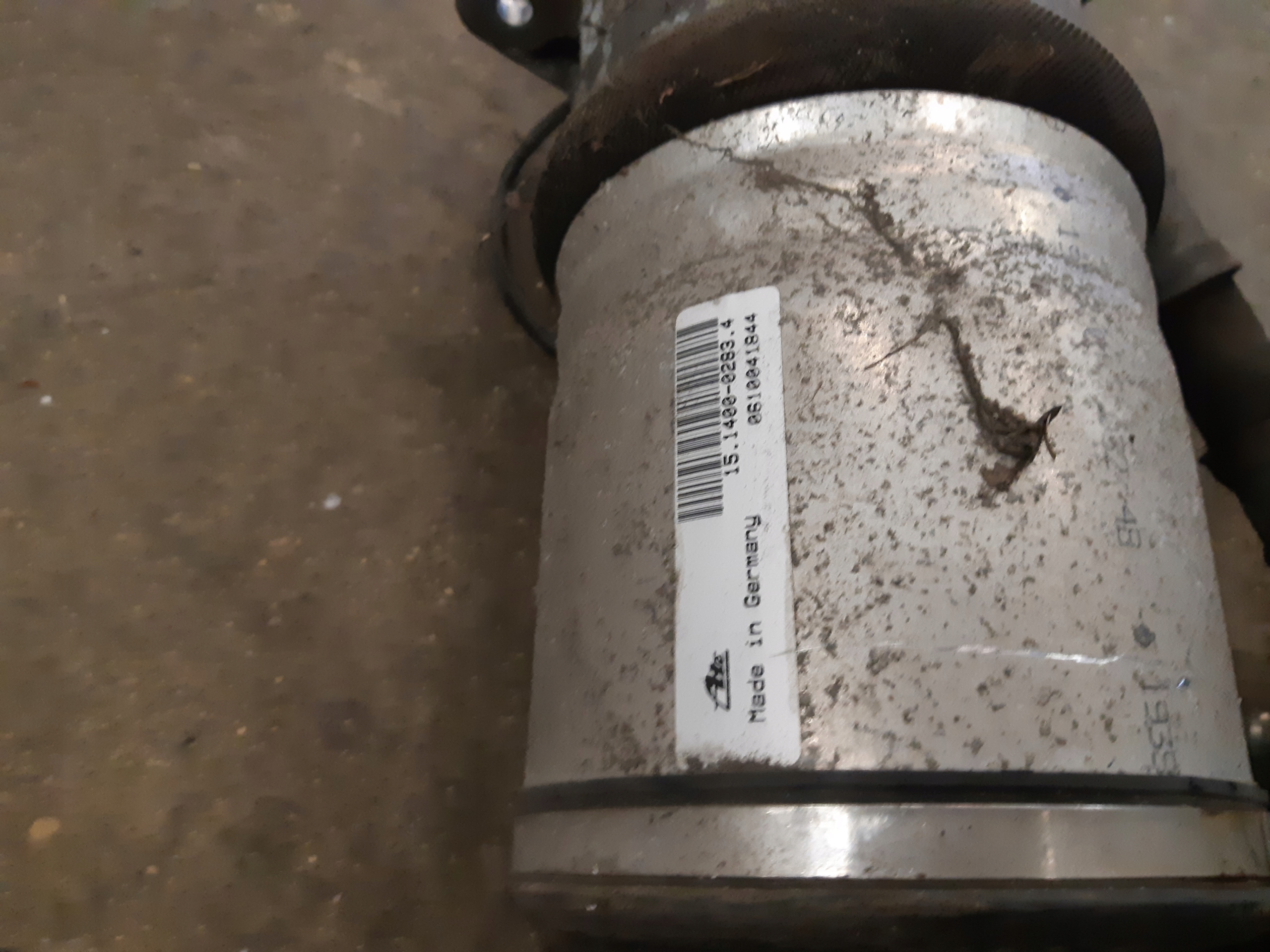 AUDI A8 D3 shock absorber PNEUMATYCZNY left rear part 4E0616001F