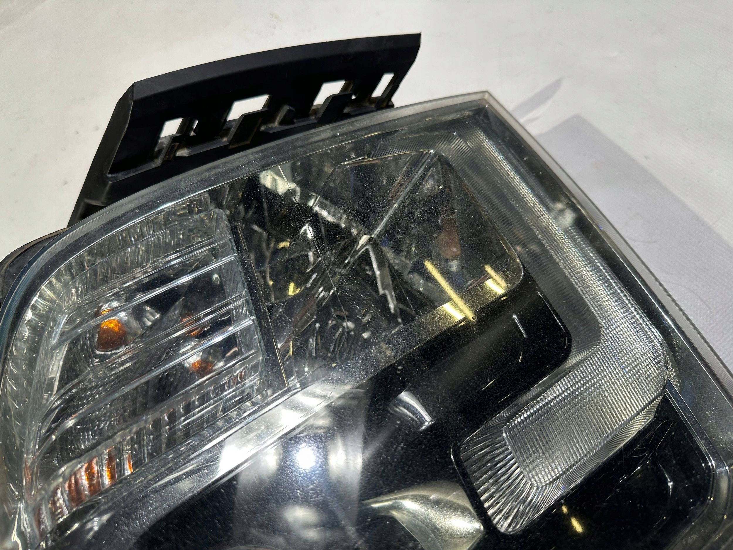 light front front left LED Nissan Titan 2016+
