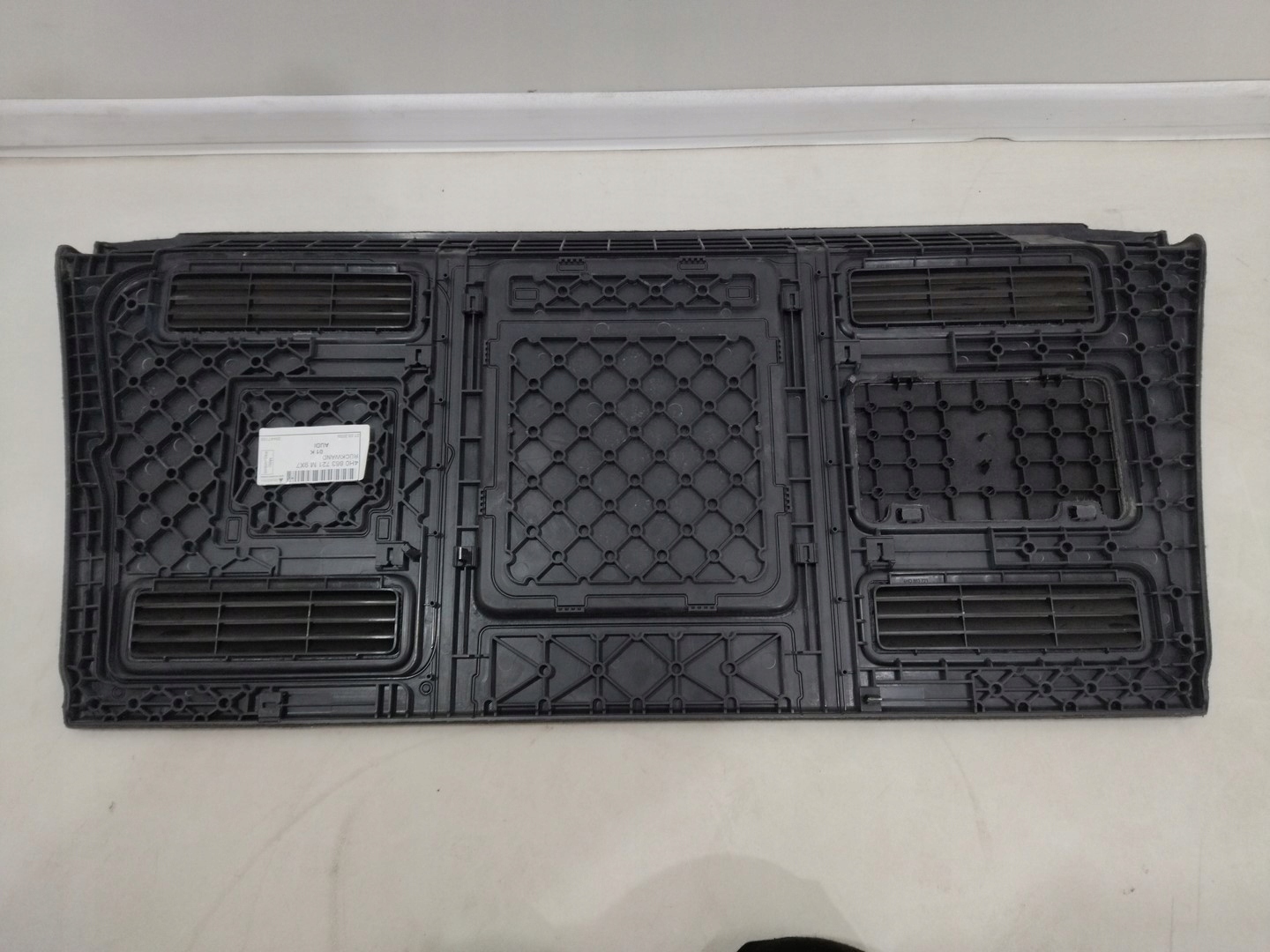 4H0863721 TAPICERKA OSŁONA ŚCIANY BAGAŻNIKA A8 D4 Typ samochodu Samochody osobowe