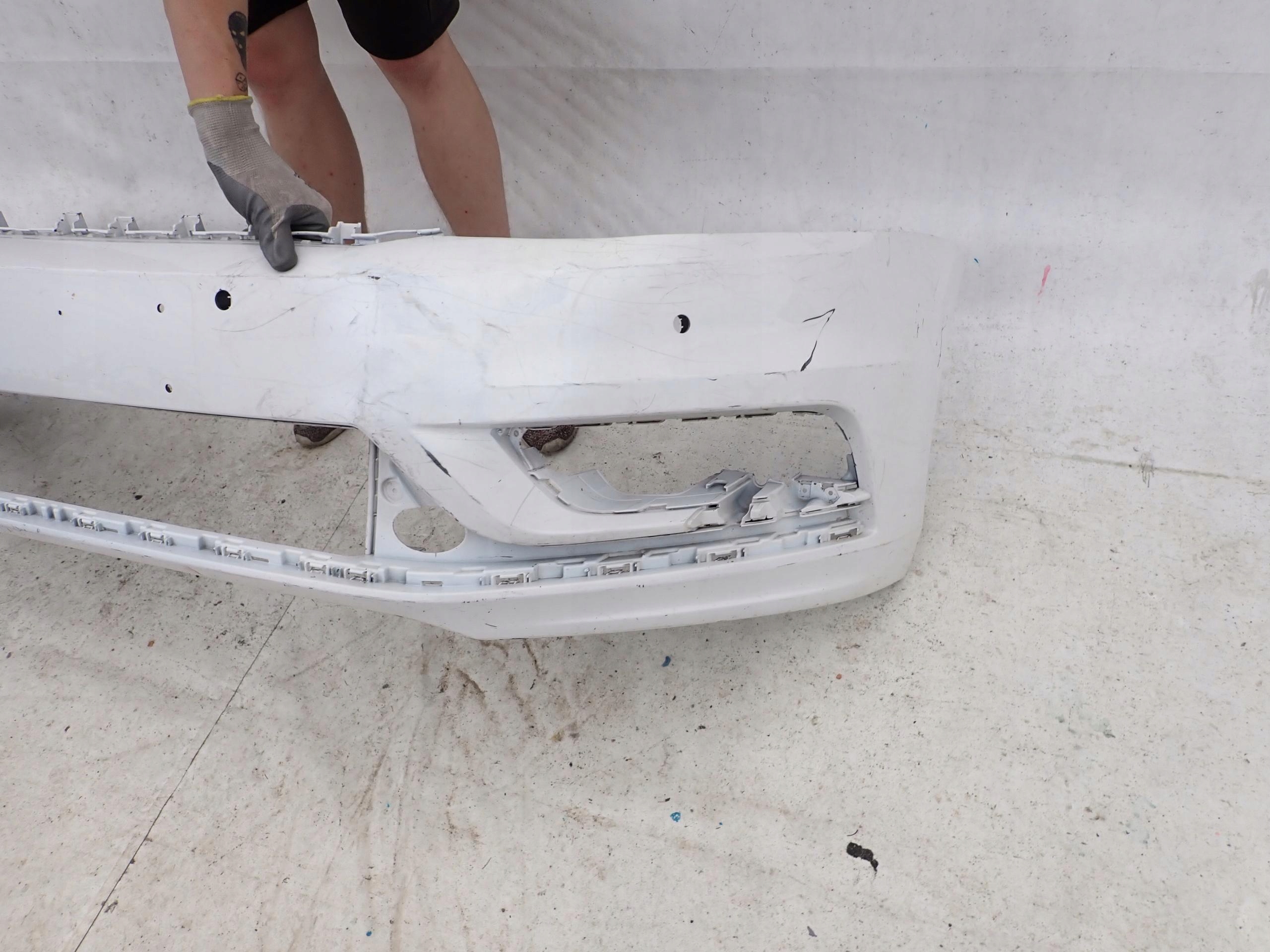 VW PASSAT B7 R-LINE 10-14 bumper front 4xPDC