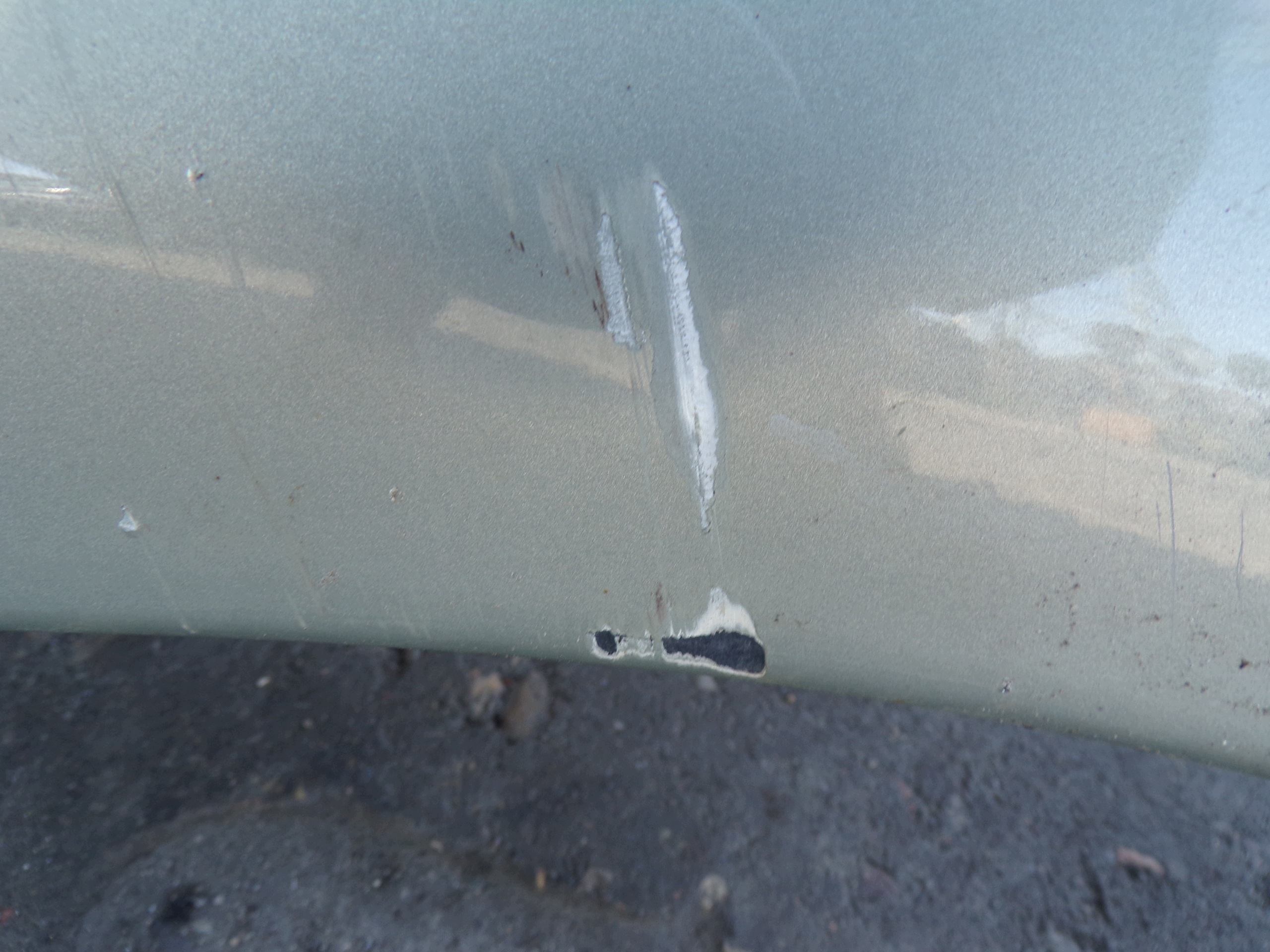 front bumper front TOYOTA AVENSIS T25 before lift colour Z73