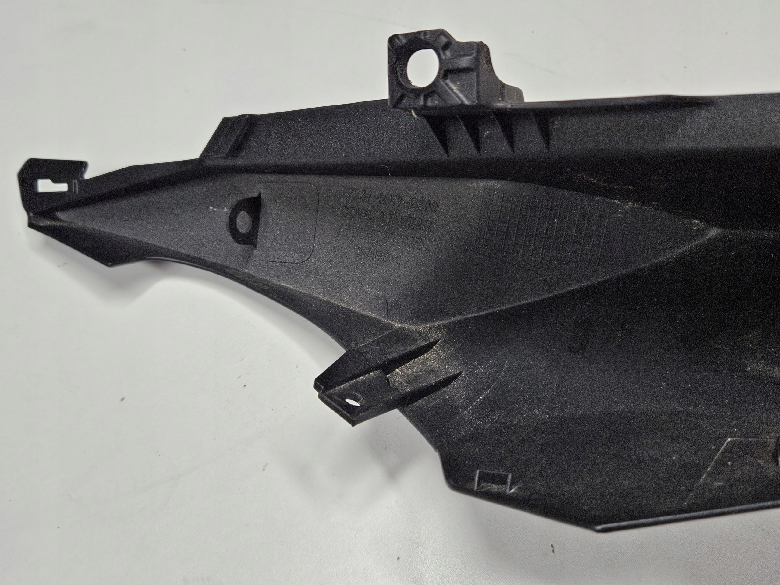 Owiewka prawa tył zadupek ogon Honda CB 650 650R 2019-2023