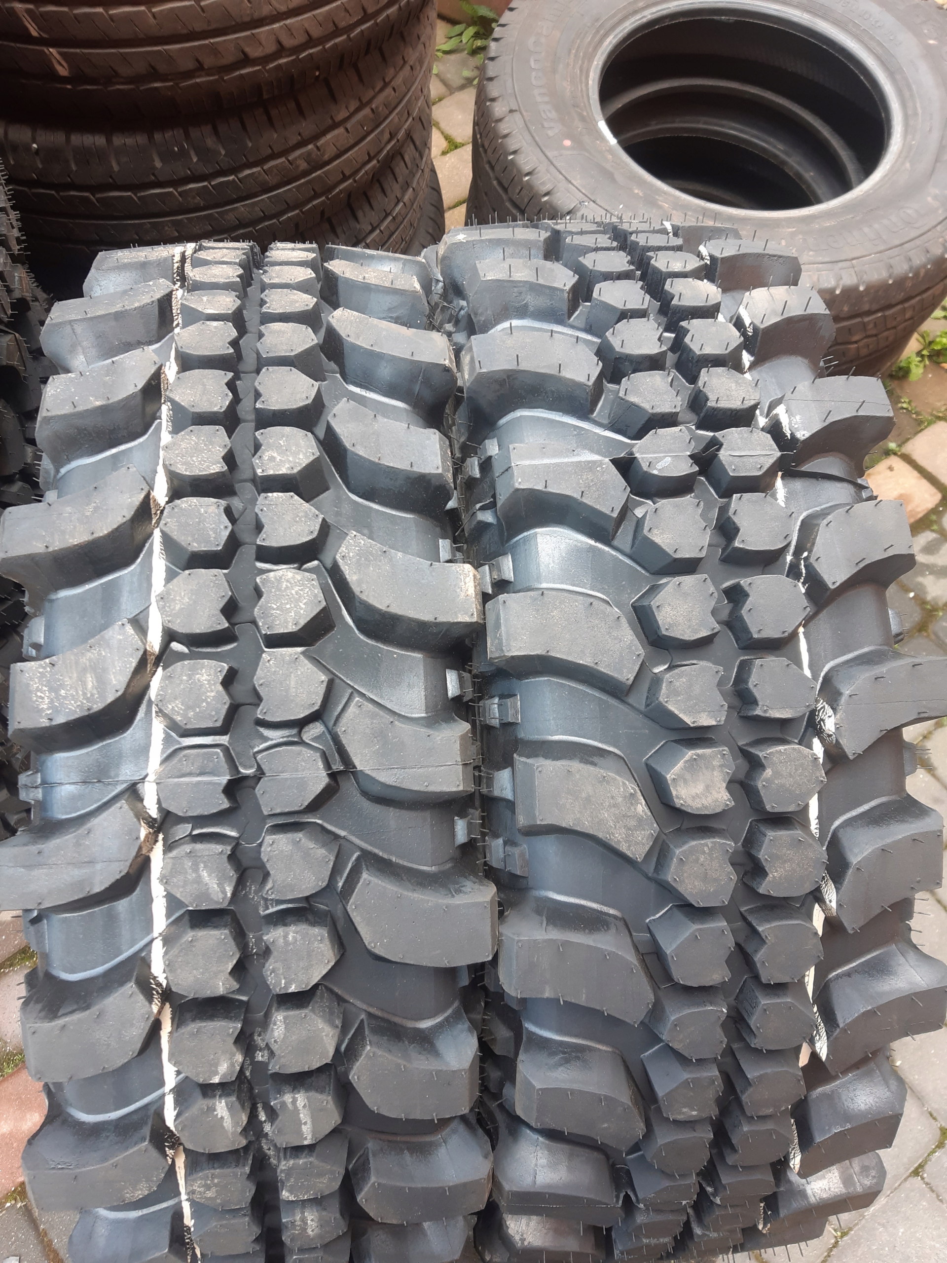 235/65R17 Profil Breaker MT/R