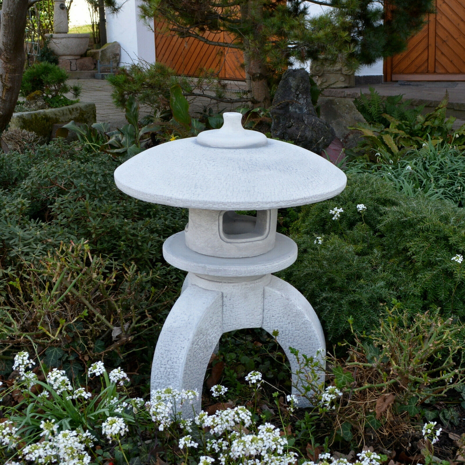 Ozdoba do ogrodu japońska kamienna latarnia Producent inna