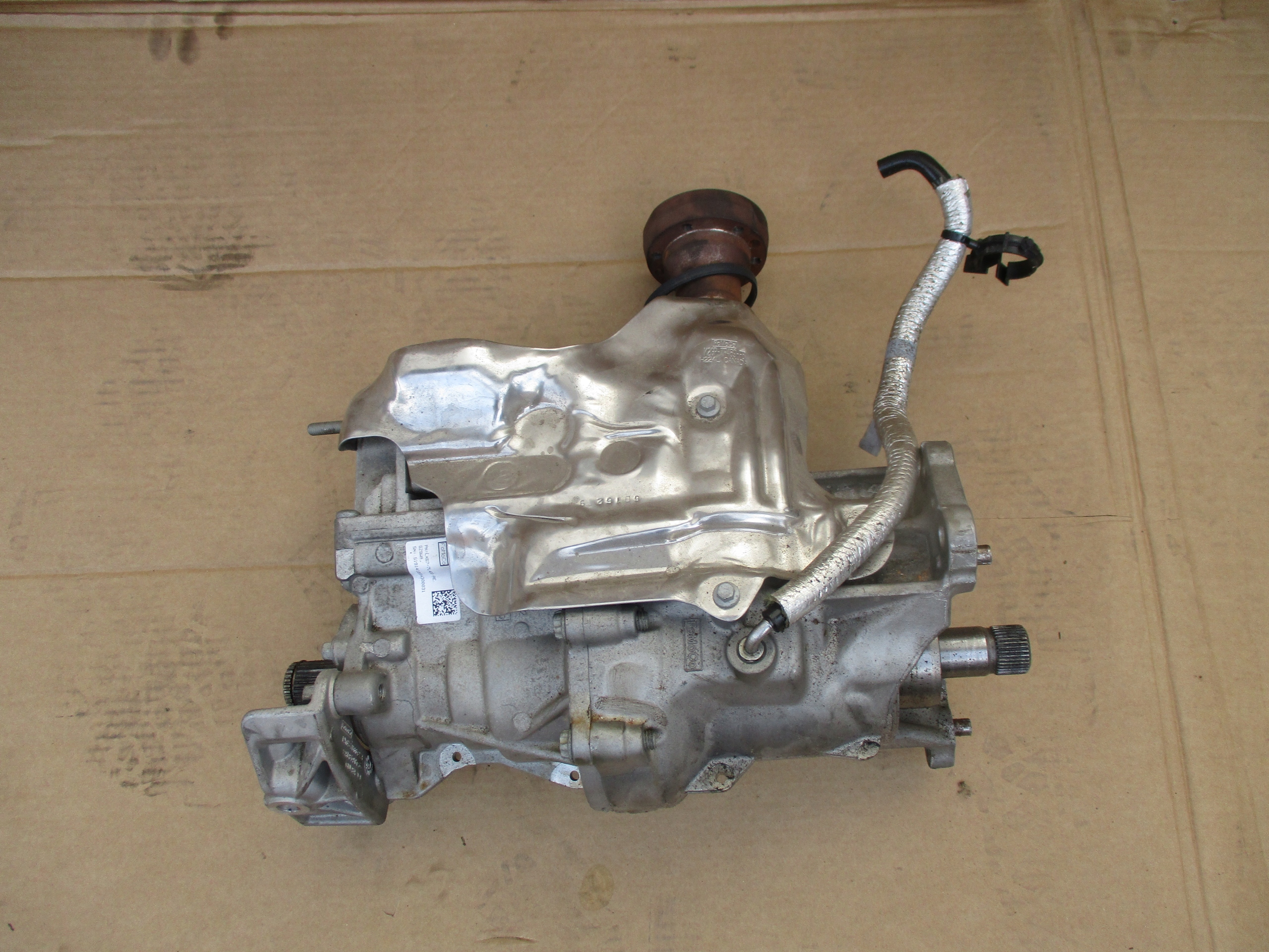 LX67-7L486-AE - РЕДУКТОР КОРОБКИ ПЕРЕДАЧ МОСТ FORD KUGA MK3 2.0