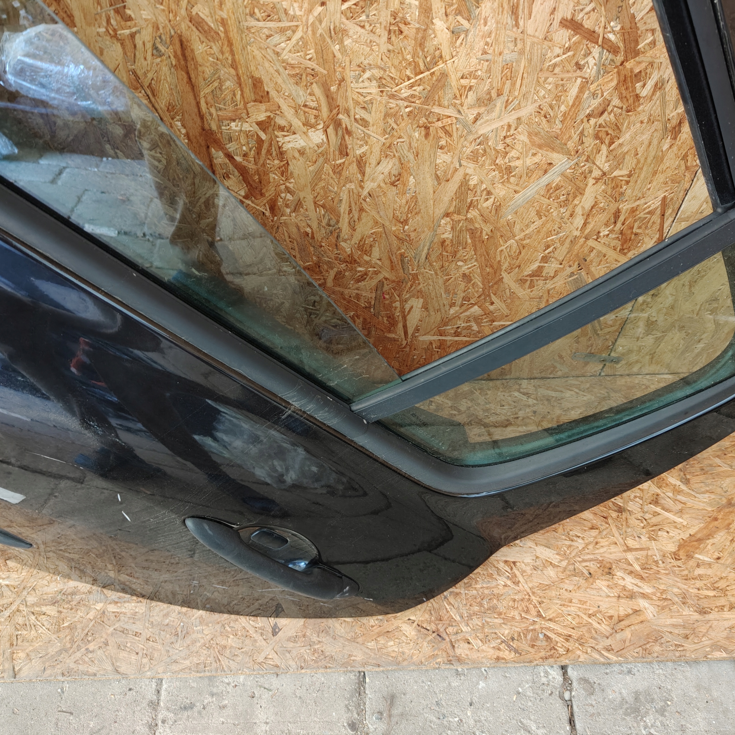 door rear. rear part left RENAULT CLIO III HB