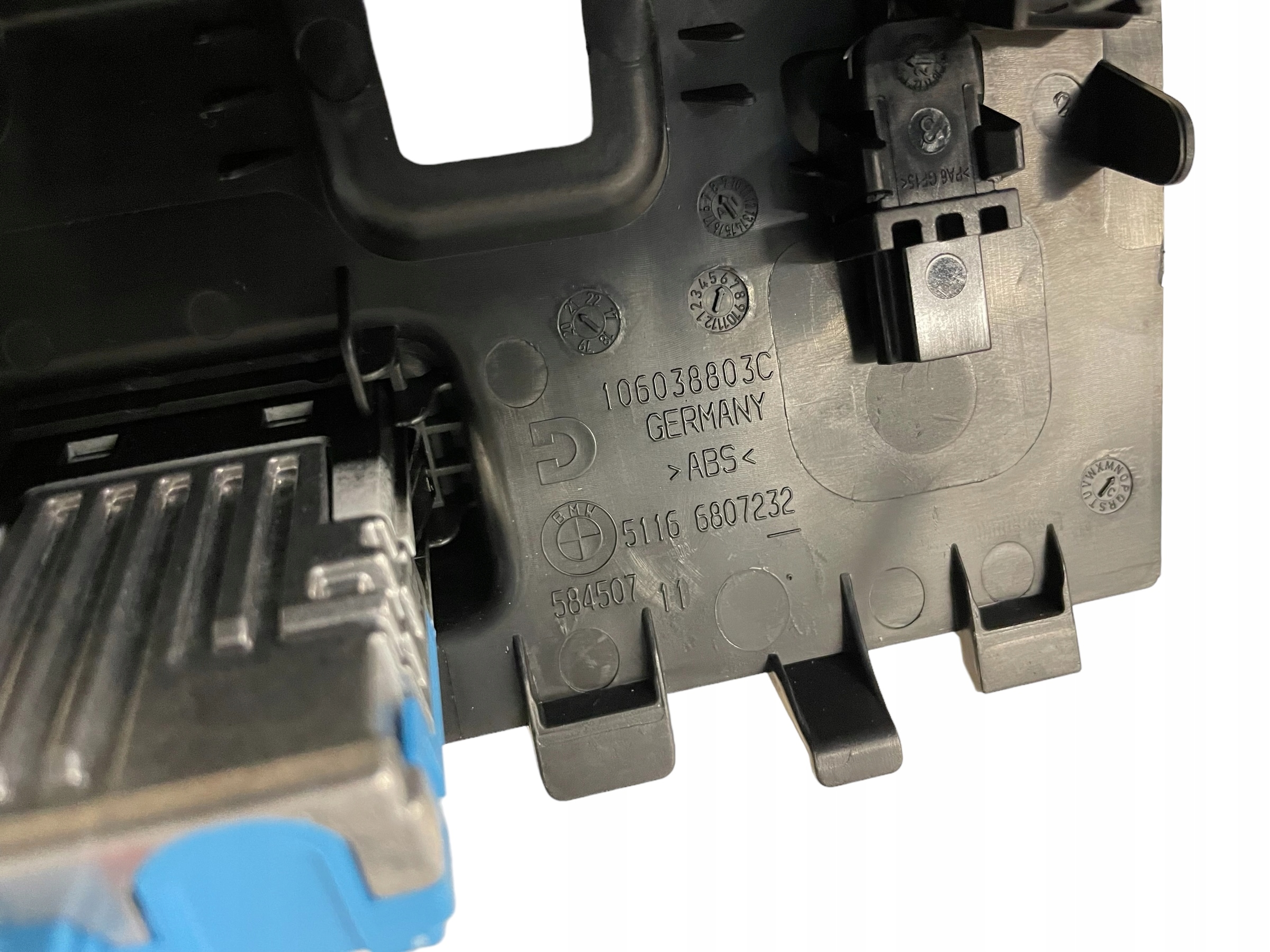 Blende Abdeckung Handschuhfach USB BMW G20 G21 G22 G23 G26