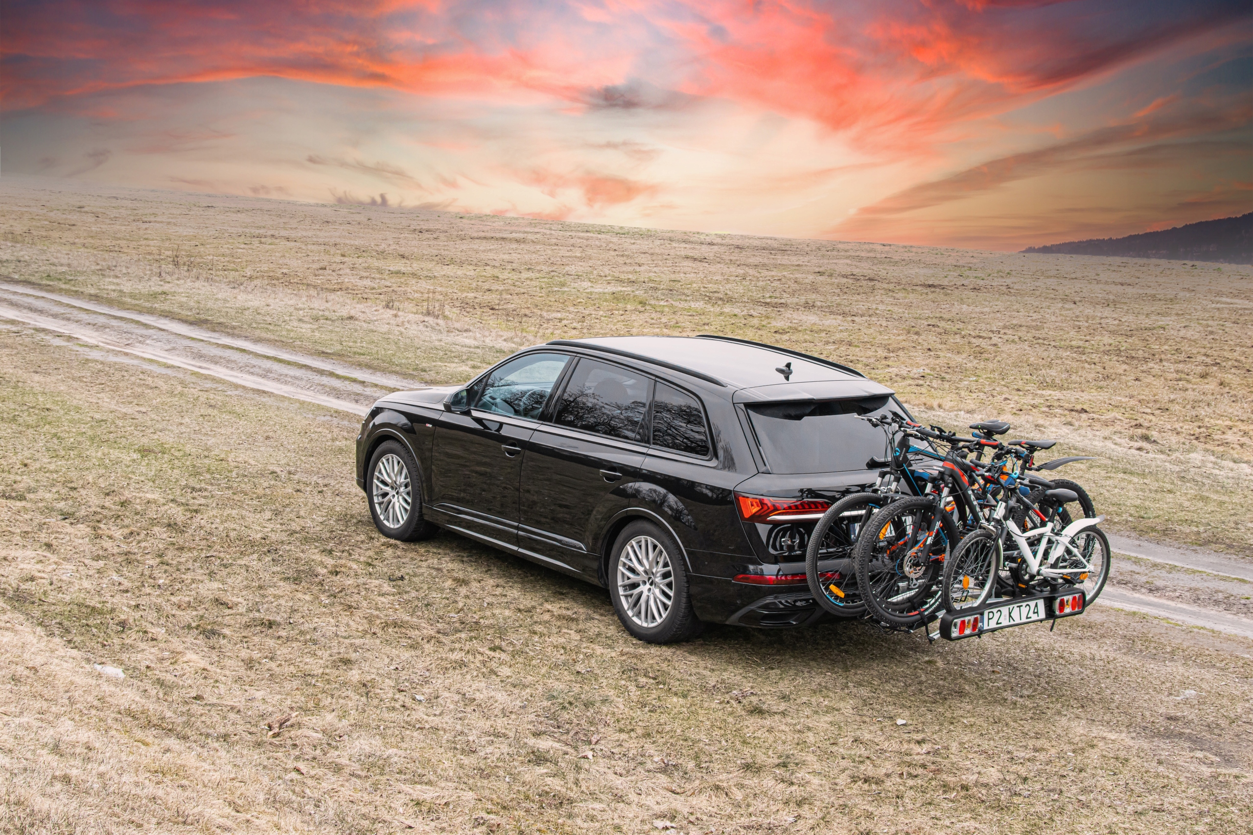 BAGAŻNIK ROWEROWY NA HAK 3 ROWERY Kolor srebrny