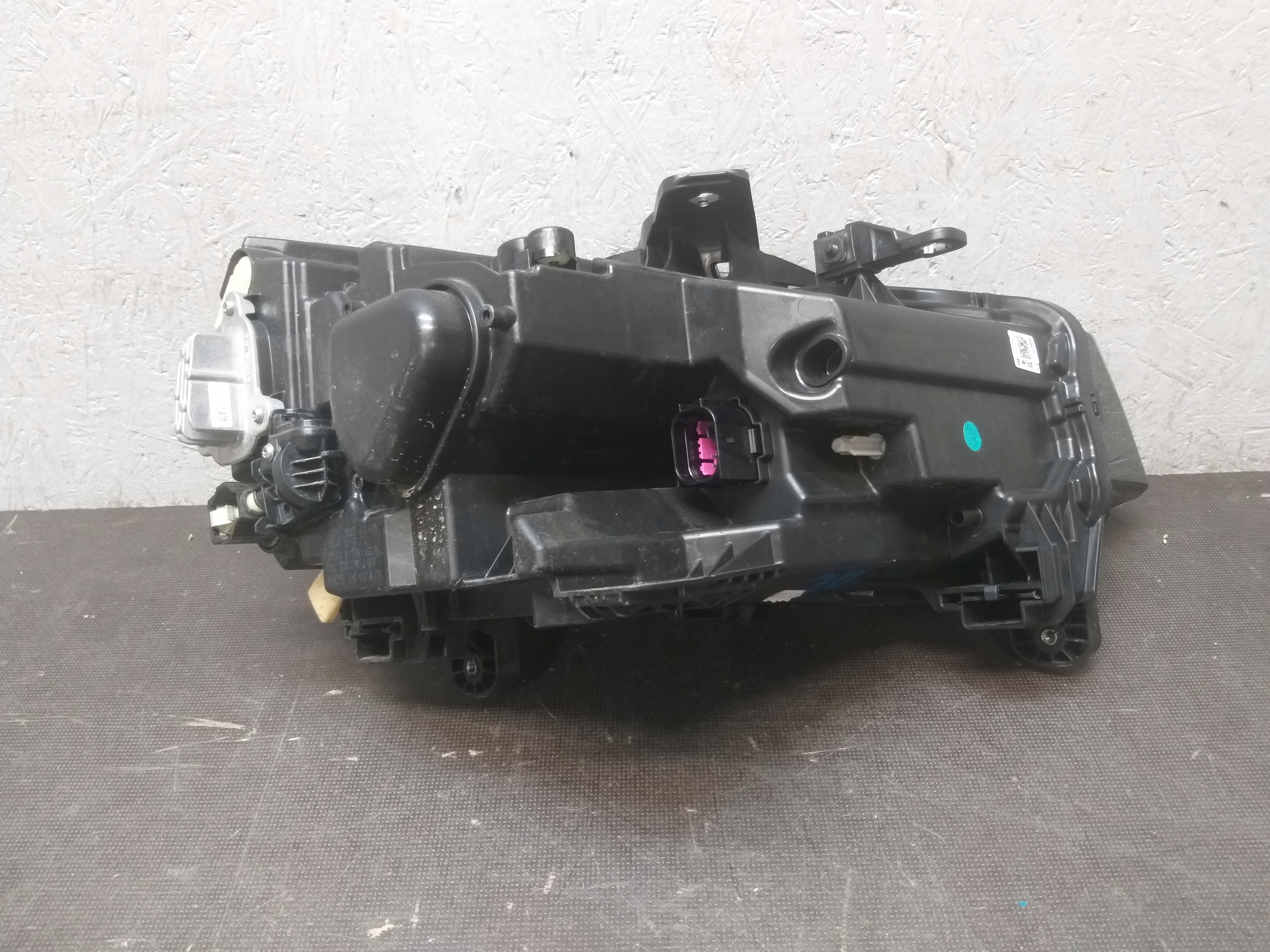 LIGHT FRONT LEFT AUDI Q2 81A FULL LED 81A941011