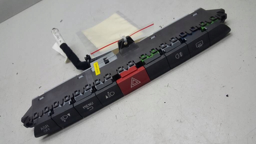 PRZEŁĄCZNIK PANEL AWARYJNYCH DOBLO II 07356185320 Numer katalogowy części 07356185320