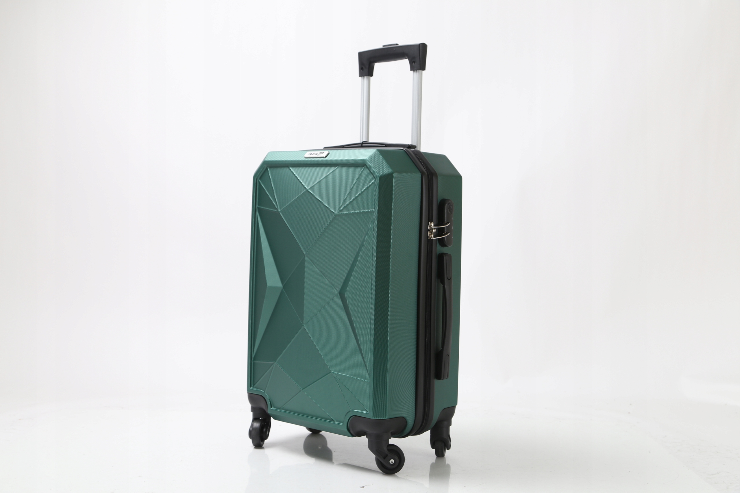 FIESTA WALIZKA DUŻA BAGAŻ TORBA PODRÓŻNA 4 KÓŁKA XXL FOSTER 28" 94L GREEN Rodzaj twarda