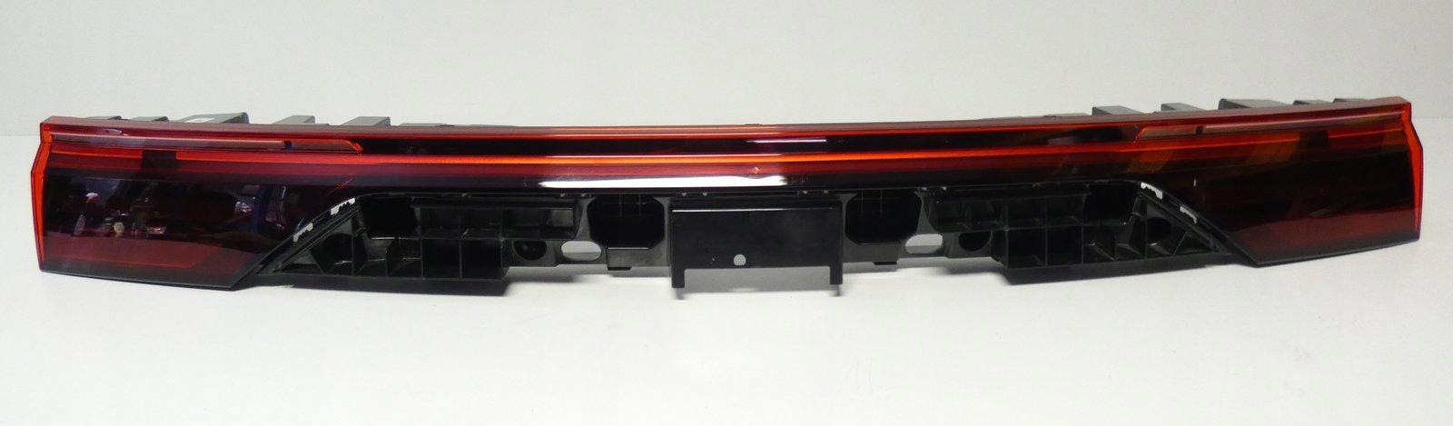 AUDI Q8 LIFT 4M8945095BE 2023- cap light rear LED