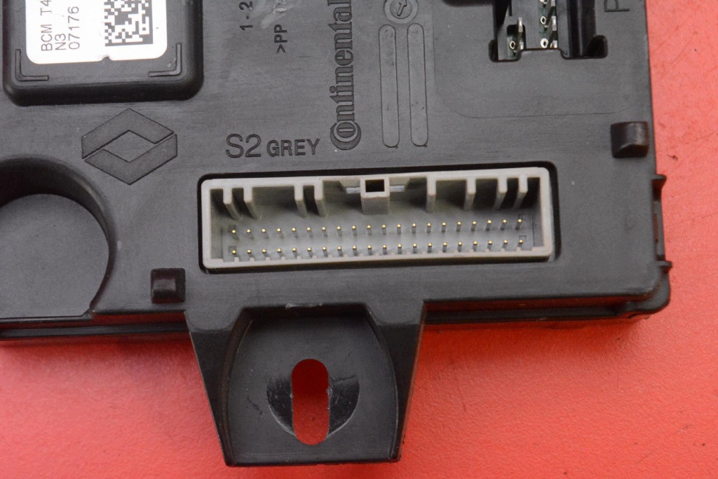 control unit module BCM 284B10447R RENAULT CLIO 4 IV 1.2 16V 75 KM LIFT 16-20