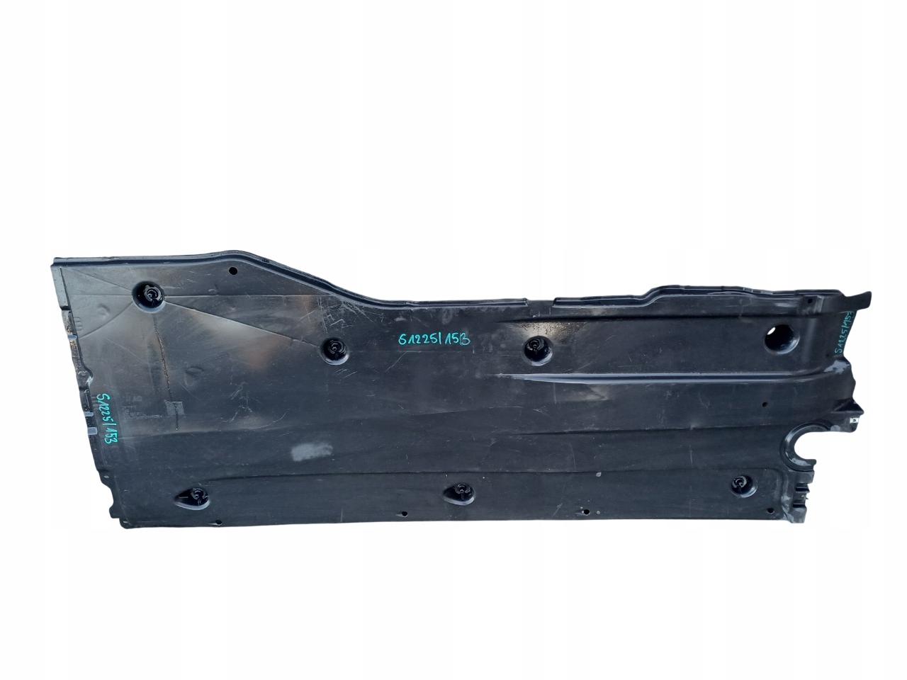 VW AUDI SEAT SKODA - PŁYTA OSŁONA PODWOZIA LEWA 3Q0825201L