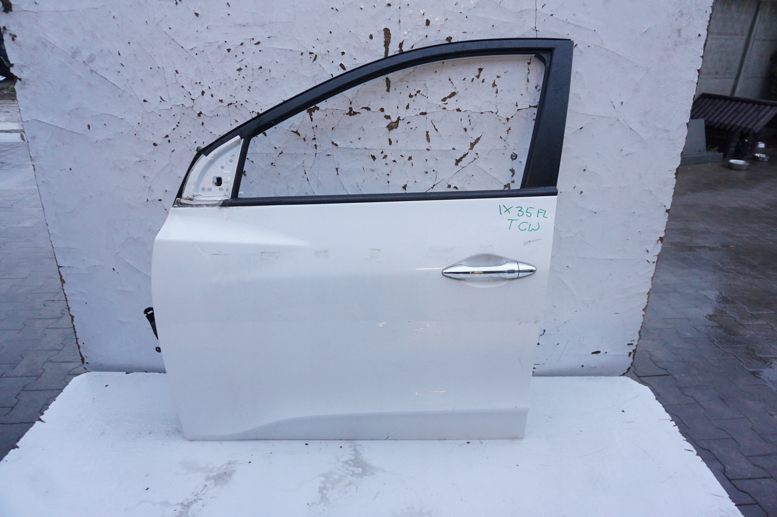 DRZWI LEWY PRZÓD HYUNDAI IX35 TCW