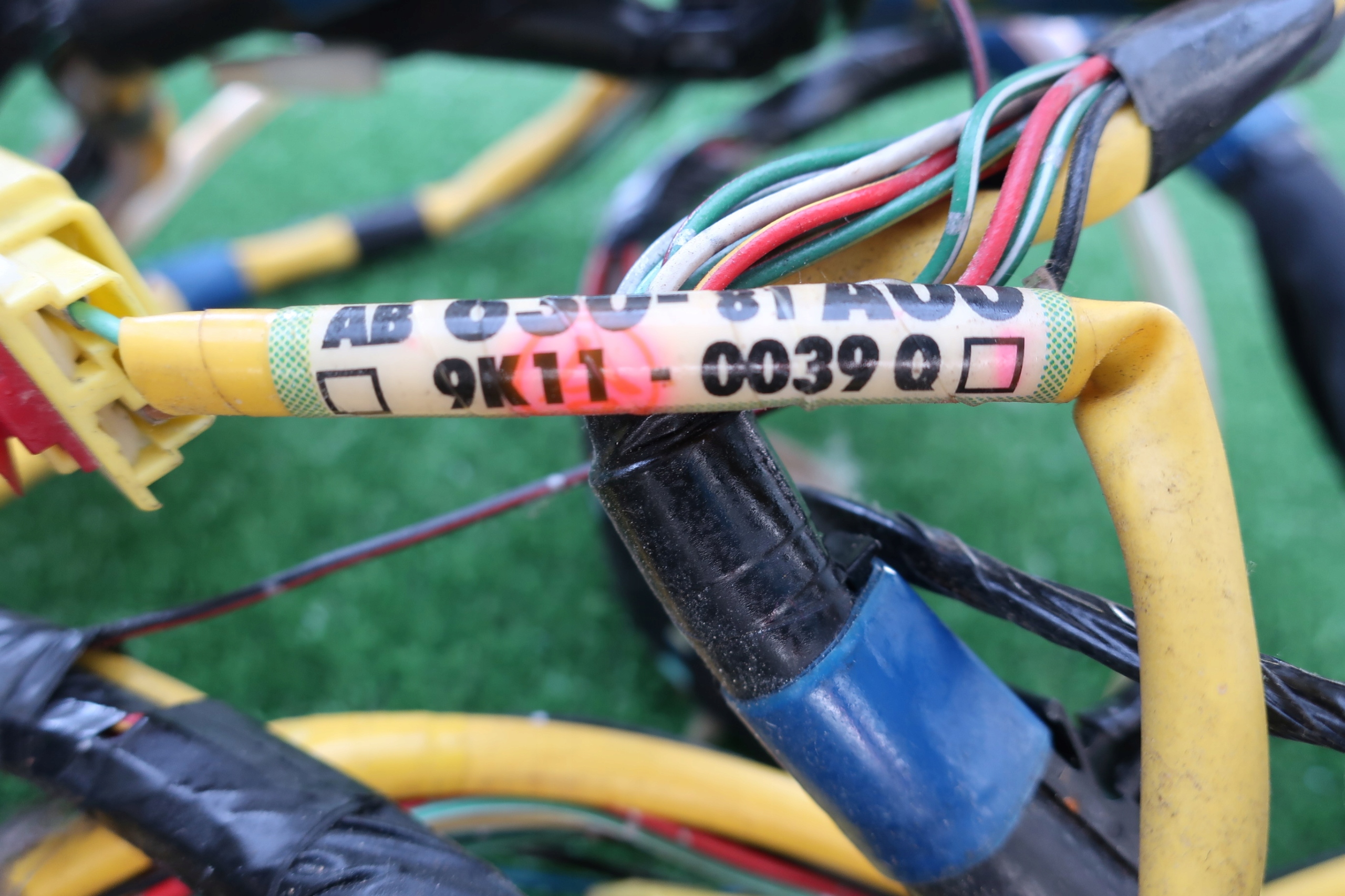 wiring bundle SRODKA cabs SUZUKI JIMNY 2001R
