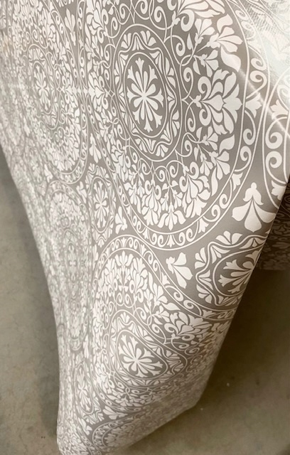 OBRUS CERATA GRUBA NA METRY SZARO-BIAŁA KOŁA Typ obrus