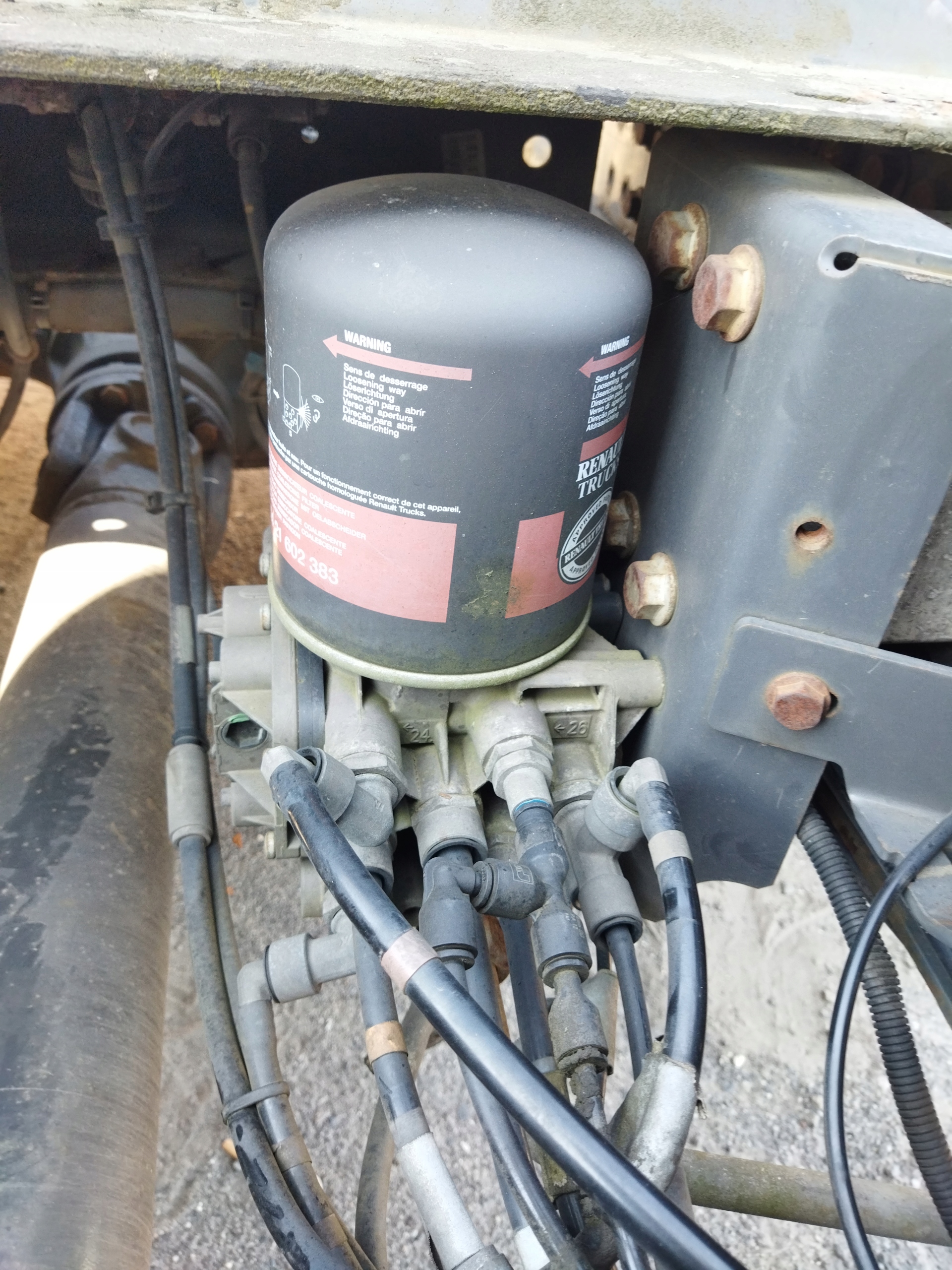 OSUSZACZ ZAWÓR APM RENAULT DXI