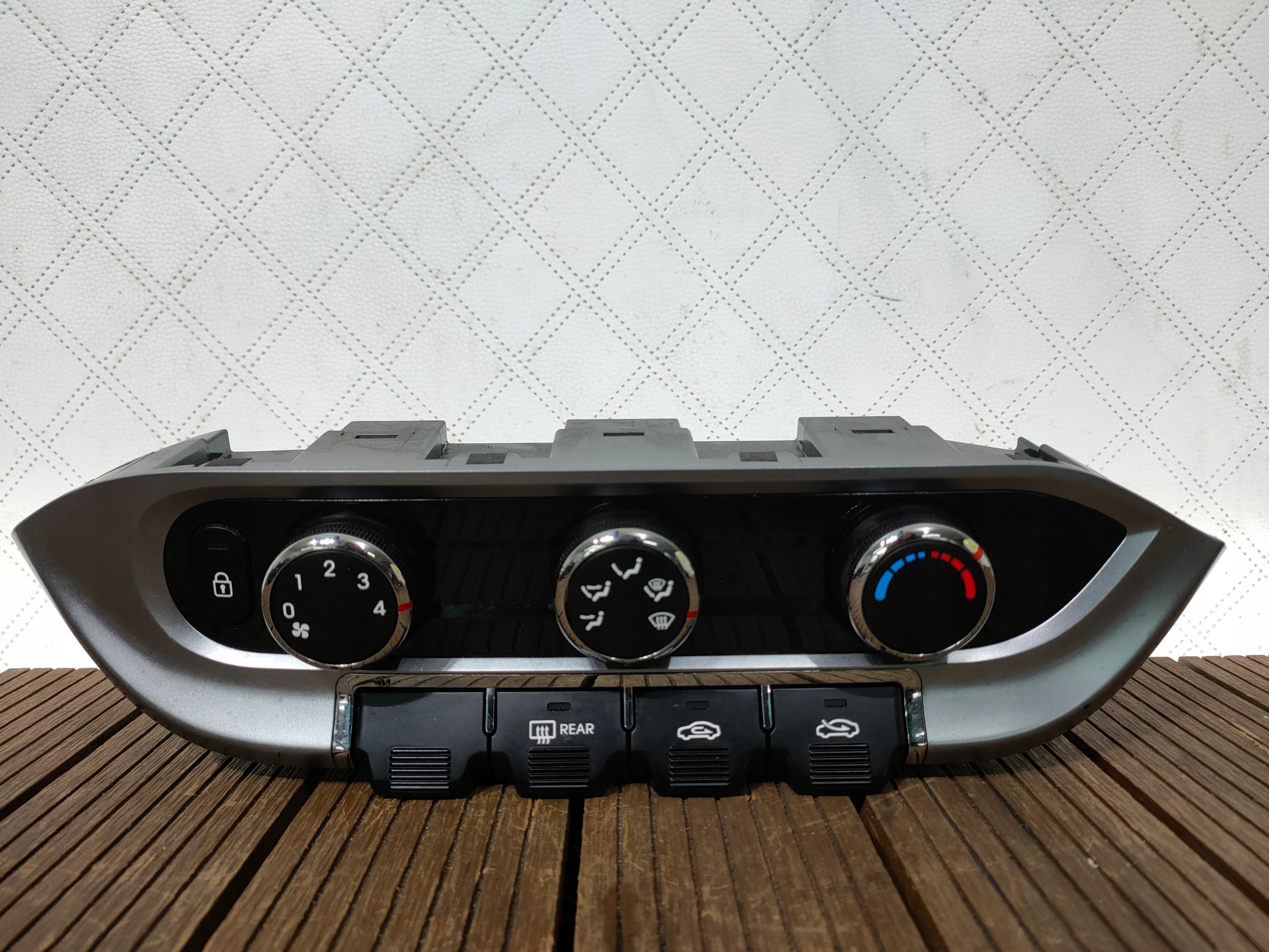 KIA RIO III 11-17 PANEL BOCCHETTE Controllo 97250-1W040 OE