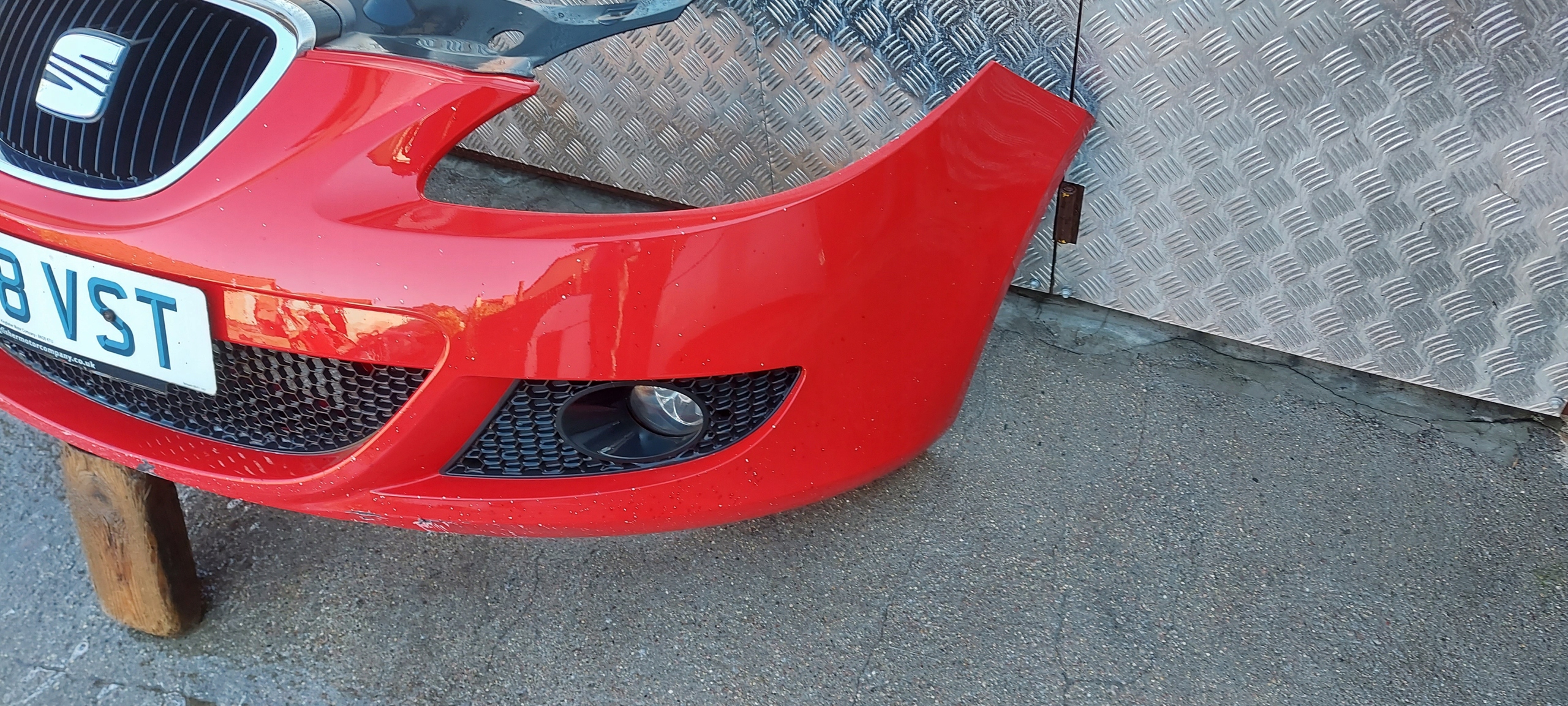 bumper front SEAT LEON 05-09 LAK: LS3H