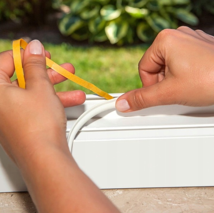 Uszczelka samoprzylepna do okien pcv tesa D 6m Marka Tesa