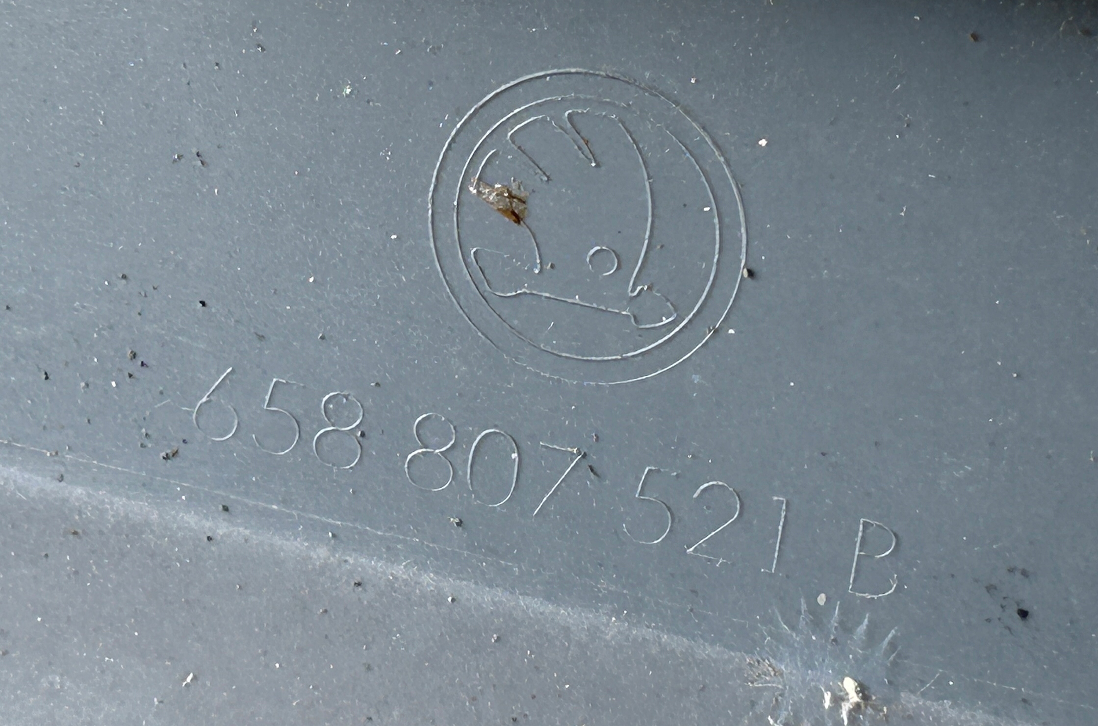 SPOILER der Stoßstange heck SKODA KAMIQ 658807521B