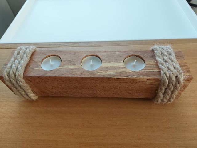 

Świecznik Drewniany Na Tealight Ręcznie Robiony