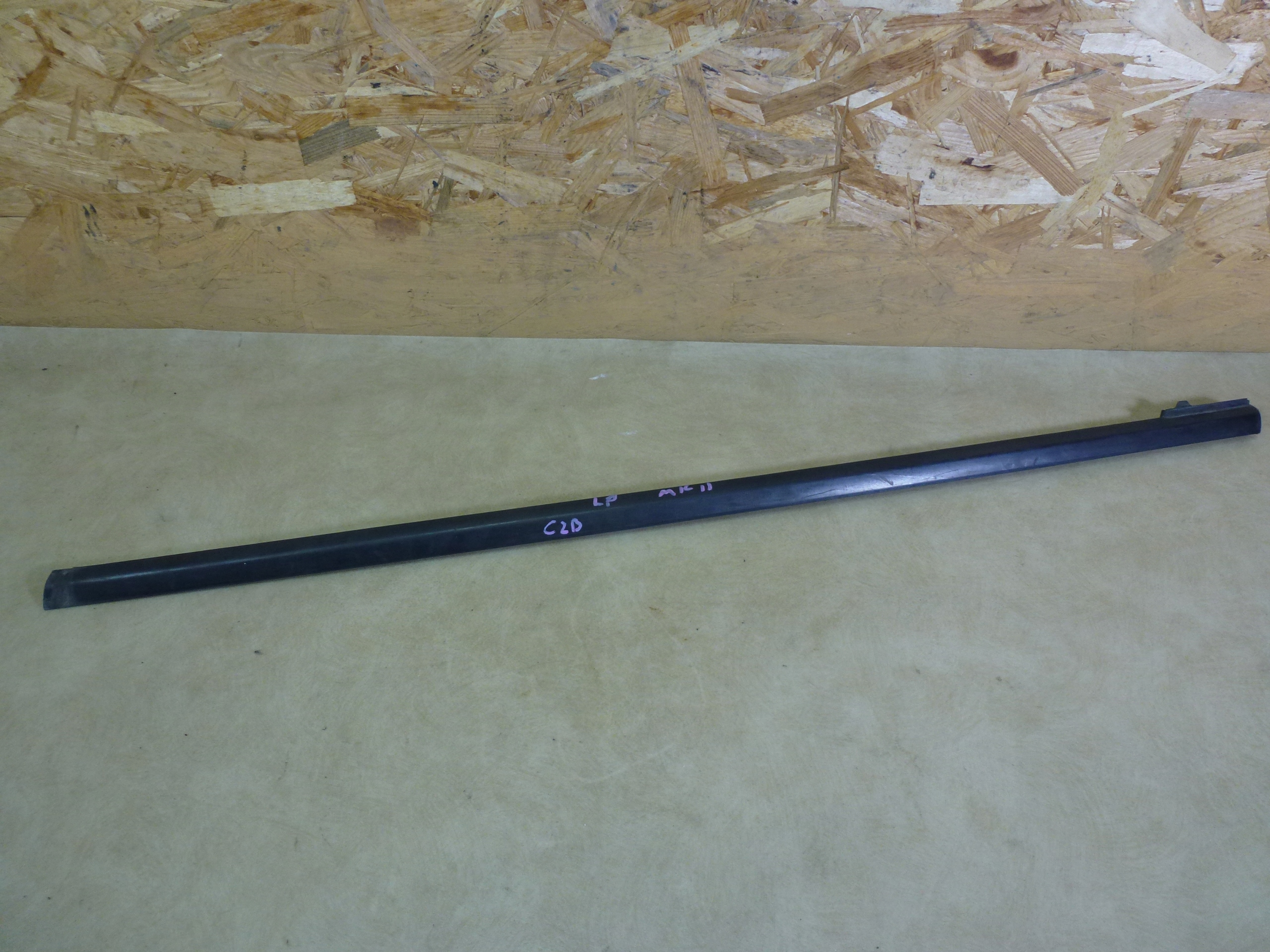 FOCUS MK2 C-MAX MK1 LISTWA ZGARNIAJĄCA LEWY PRZÓD