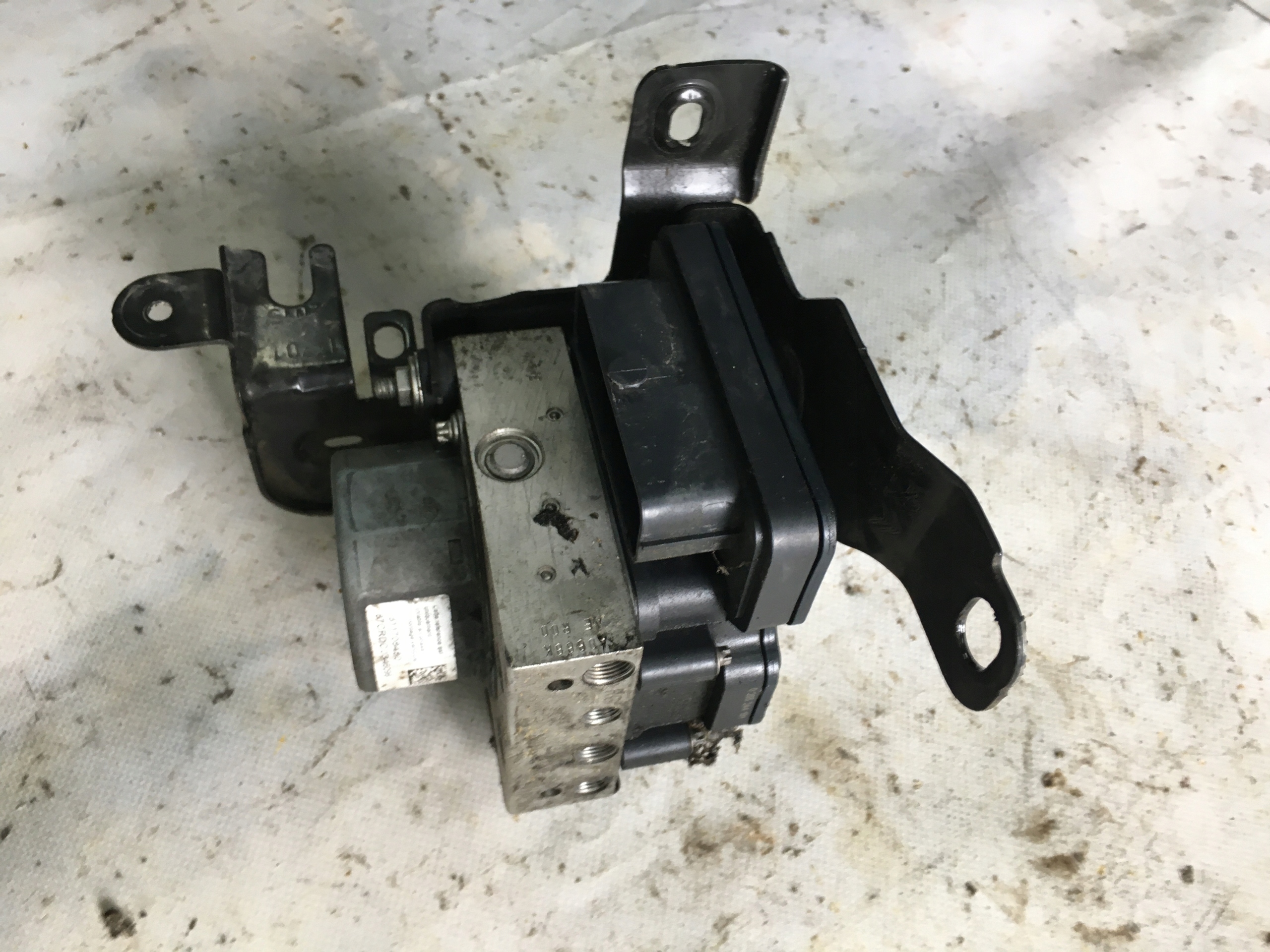 Насос ABS PEUGEOT 308 T9 1.6 HDI 9805825380