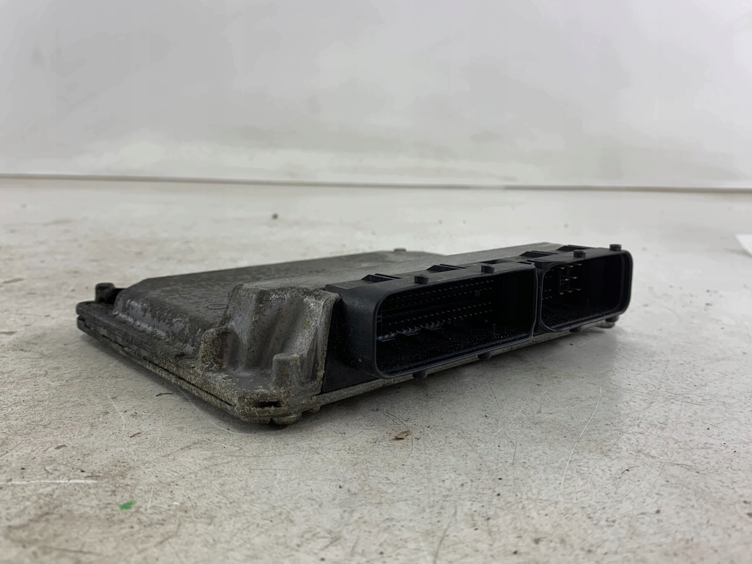computer motore VW POLO IV 9N 1.2B 03E906033L