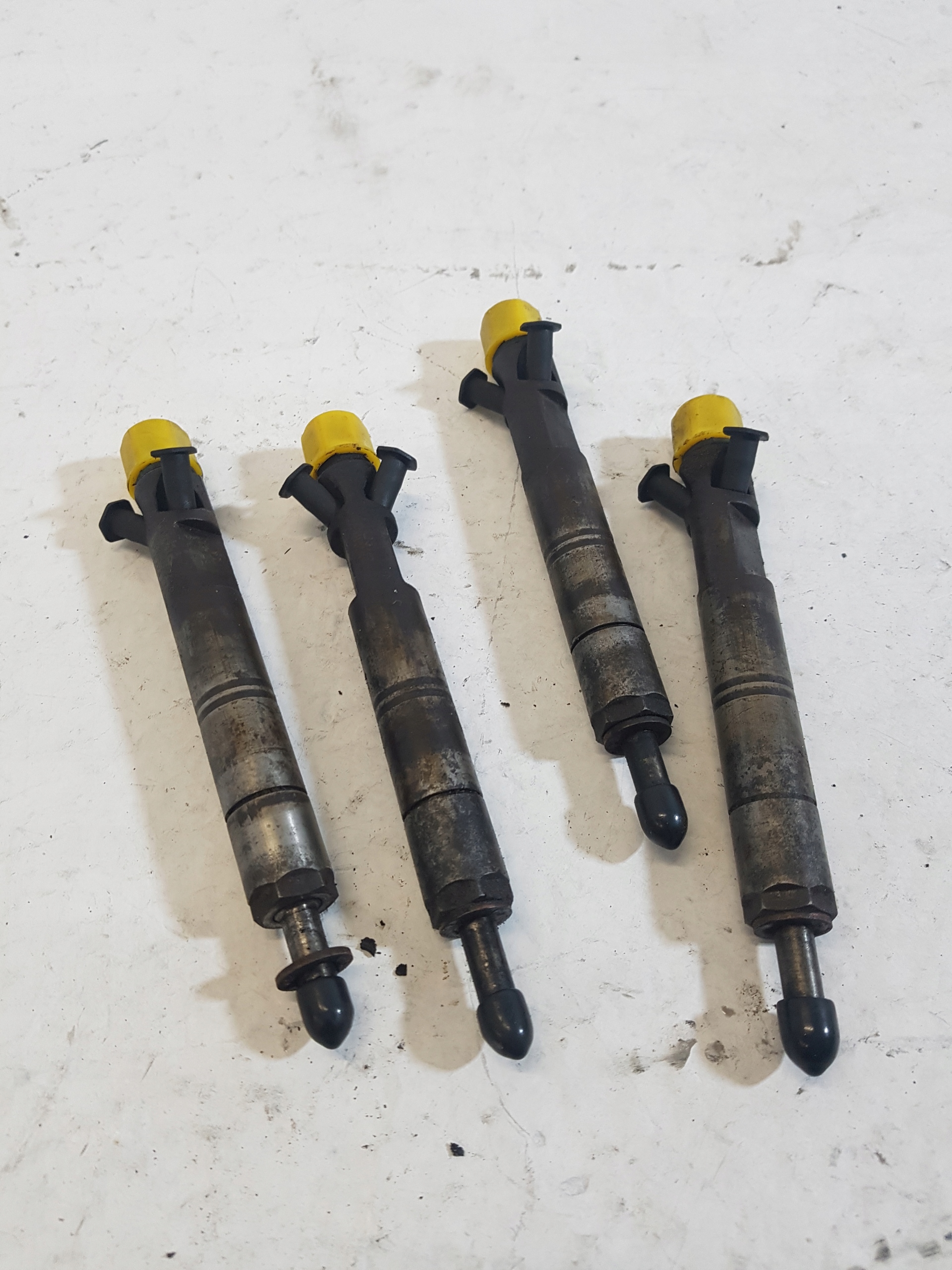 Einspritzdüse Einspritzdüse KOMPLET FORD FOCUS MK1 1.8 D