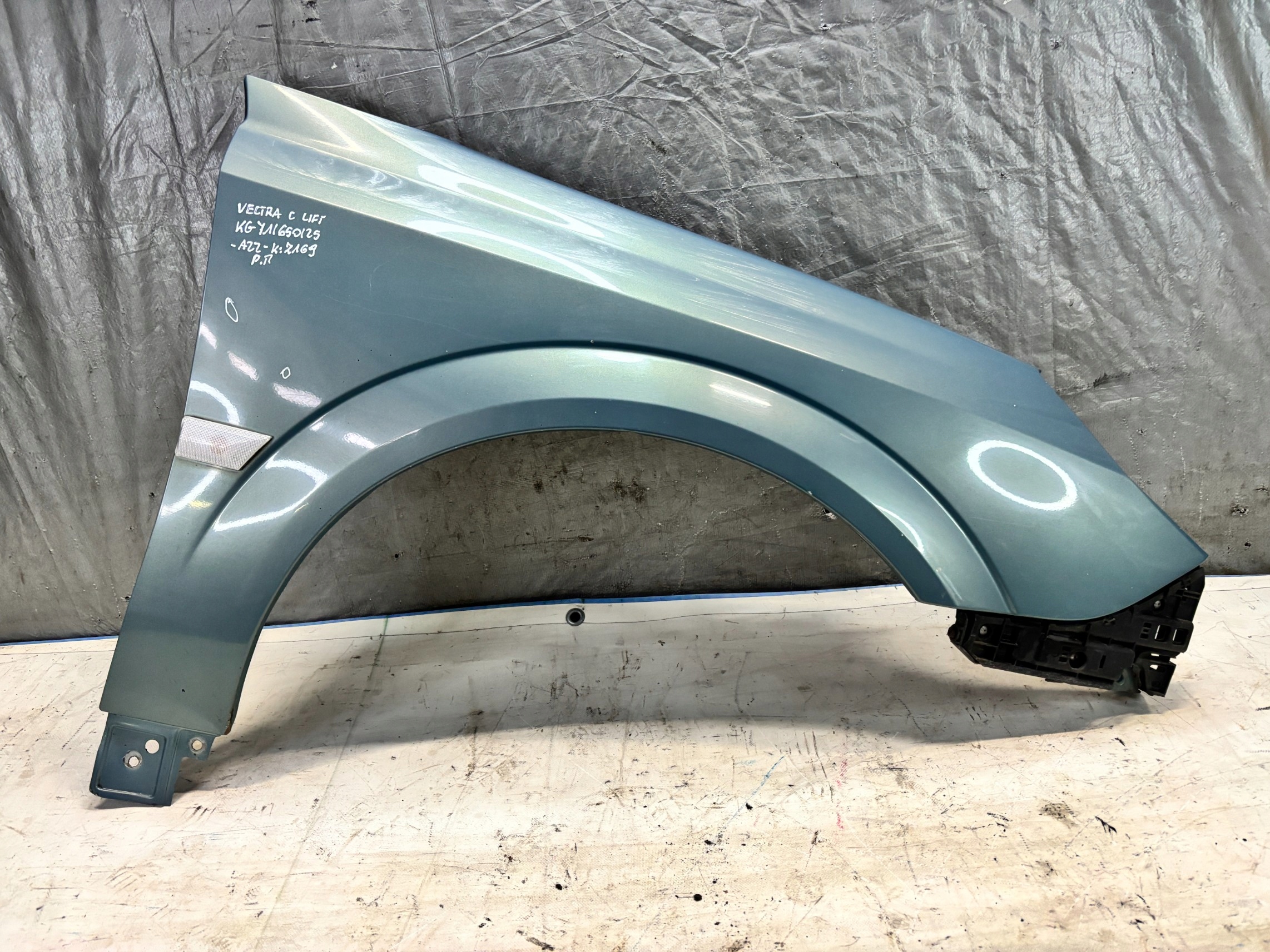 fender right front front OPEL VECTRA C LIFT Z169