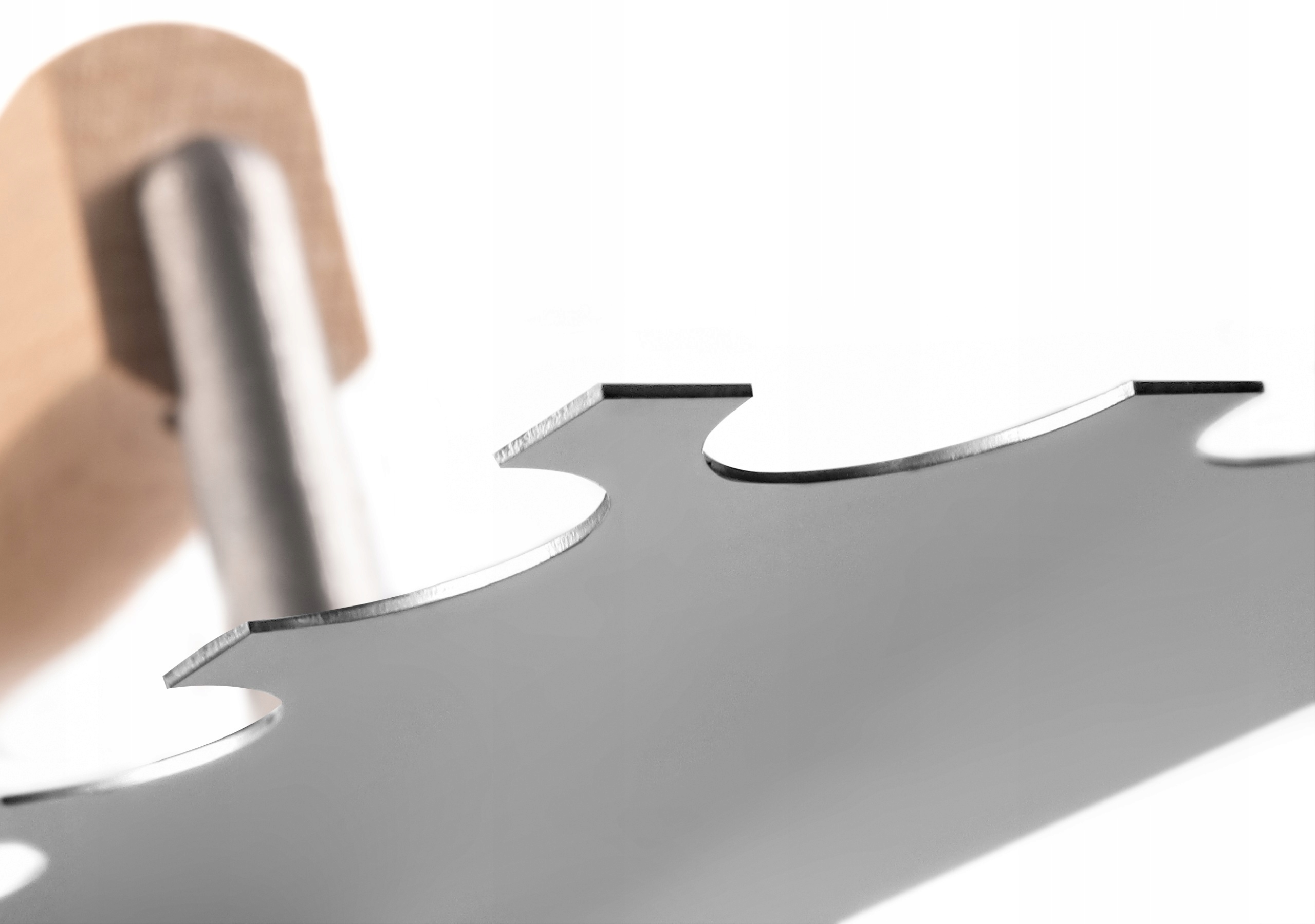 COMENSAL Paca zębata U półokrągła do dużych płytek Szerokość 128 mm