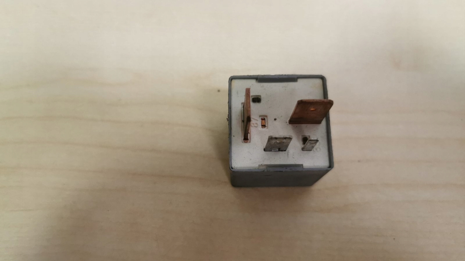 relay 103 SEAT ALHAMBRA 357 911 253